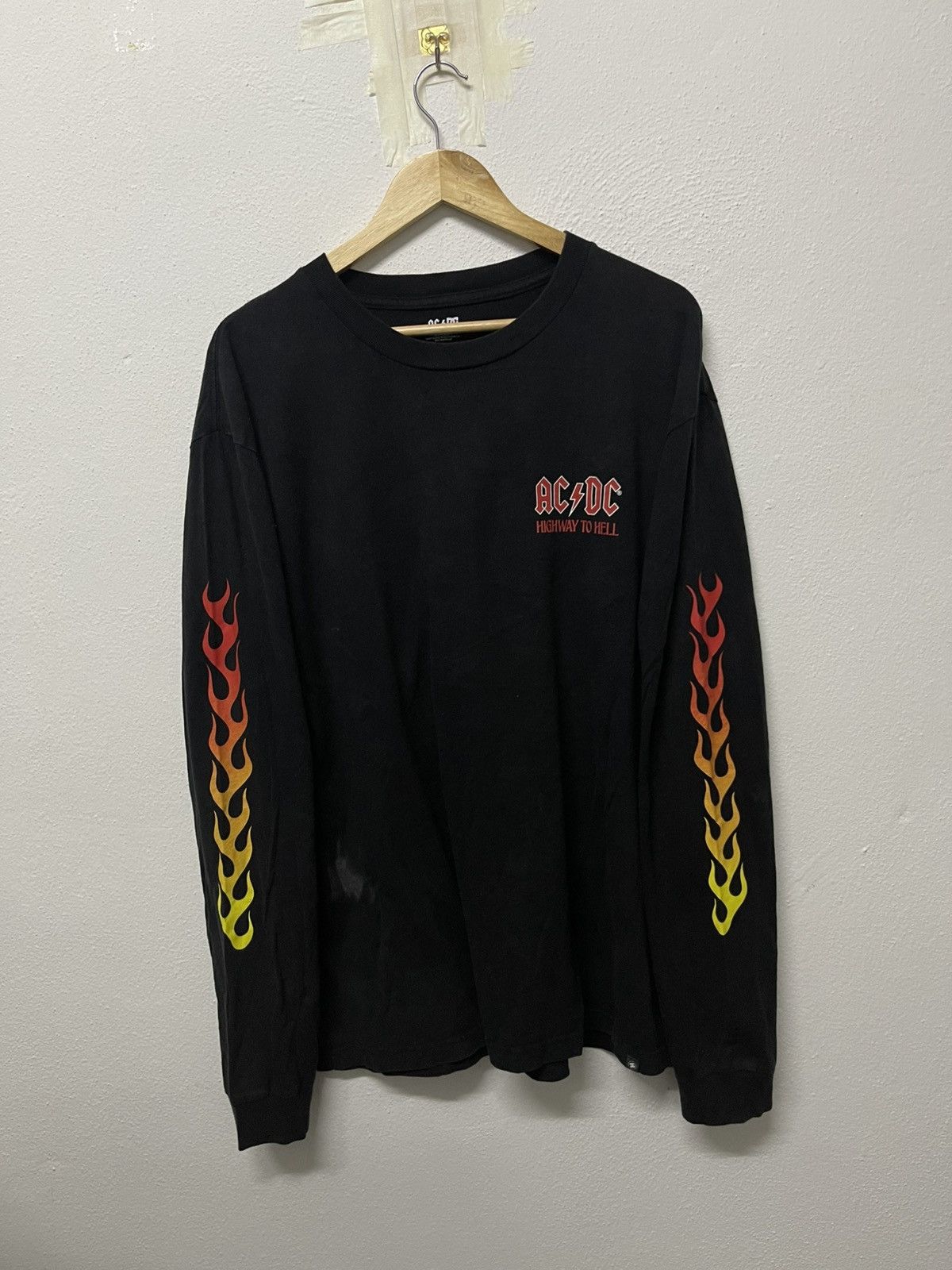 AC/DC 2000s ACDC X DC SHOES HIGHWAY TO HELL FLAME SLEEVE SUNFADED Size US XL / EU 56 / 4 - 2 Thumbnail
