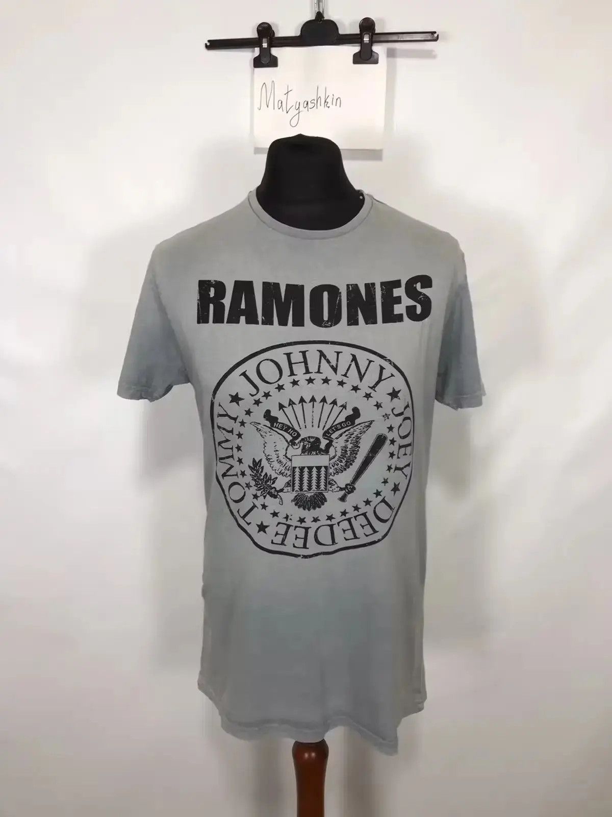 Band Tees Ramones t-shirt size m Size US M / EU 48-50 / 2 - 1 Thumbnail