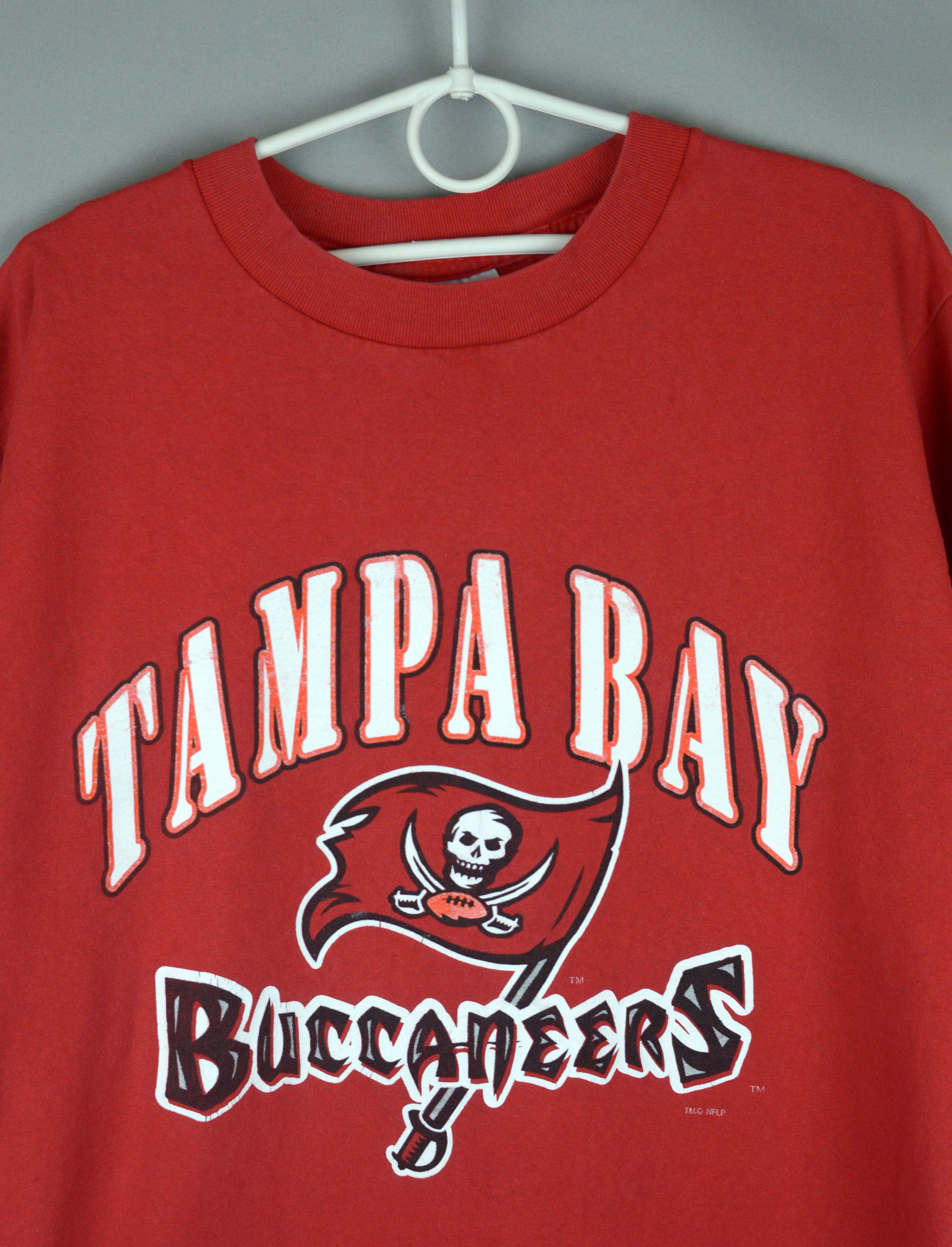 Vintage Vintage Emanuel 87 Tampa Bay Buccaneers 1998 t shirt Size US L / EU 52-54 / 3 - 3 Thumbnail