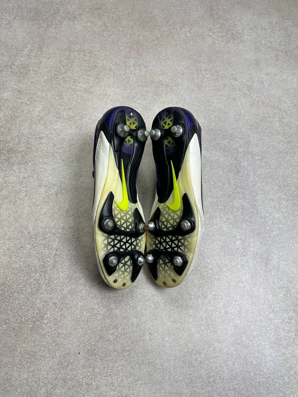 Nike Vintage Nike Kanga Lite Soccer Cleats Us 10 Size US 9 / EU 42 - 11 Thumbnail