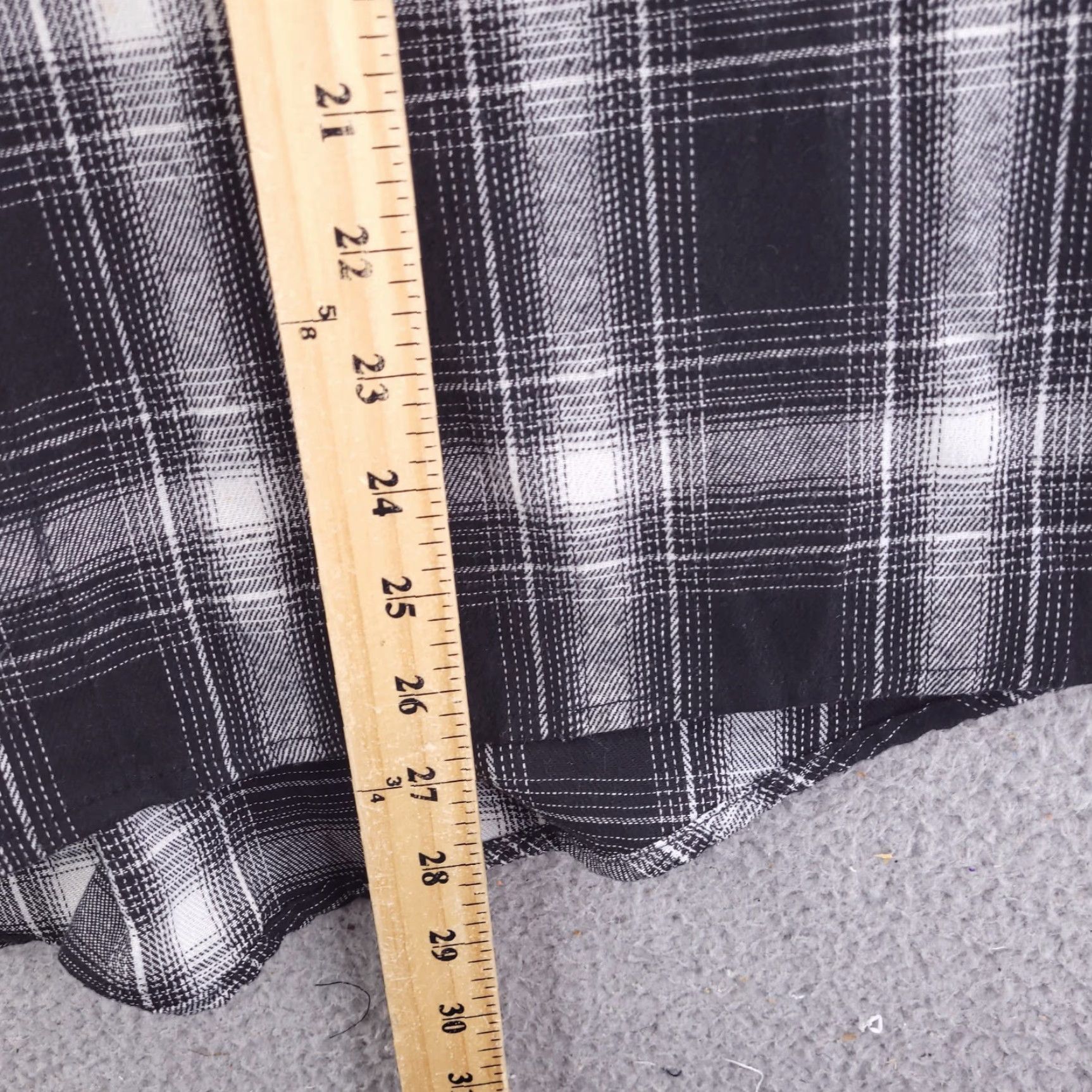 Shein Shein Shirt Womens L Flannel Black White Long Sleeve Button-Up Plaid Cropped Colorful Womens Large Button-Up Shirts - Mens, Womens Size L / US 10 / IT 46 - 7 Thumbnail