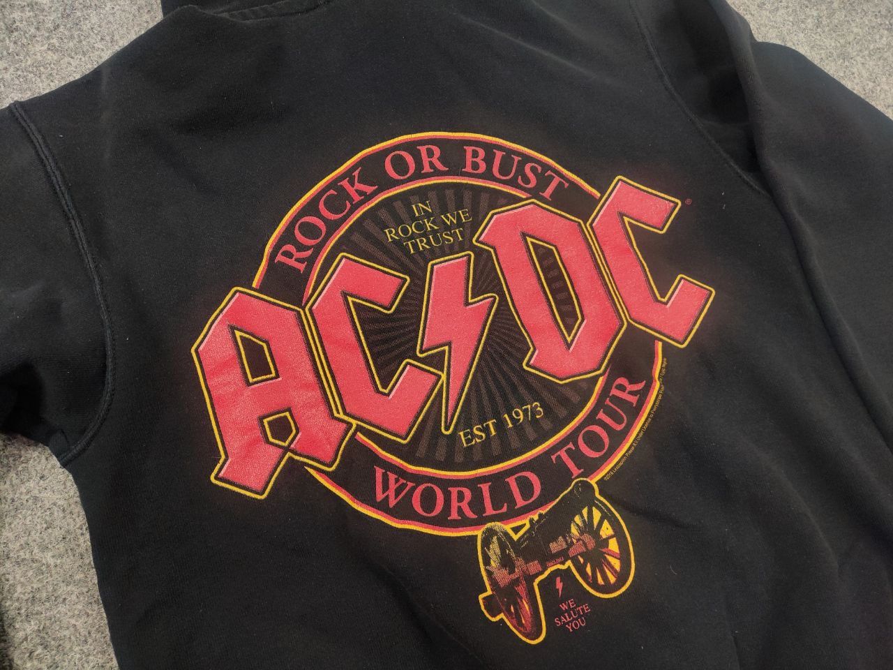 Band Tees AC/DC Vintage Merch Rock Of Bust Faded Bag Logo Zip Hoodie Size US S / EU 44-46 / 1 - 11 Thumbnail