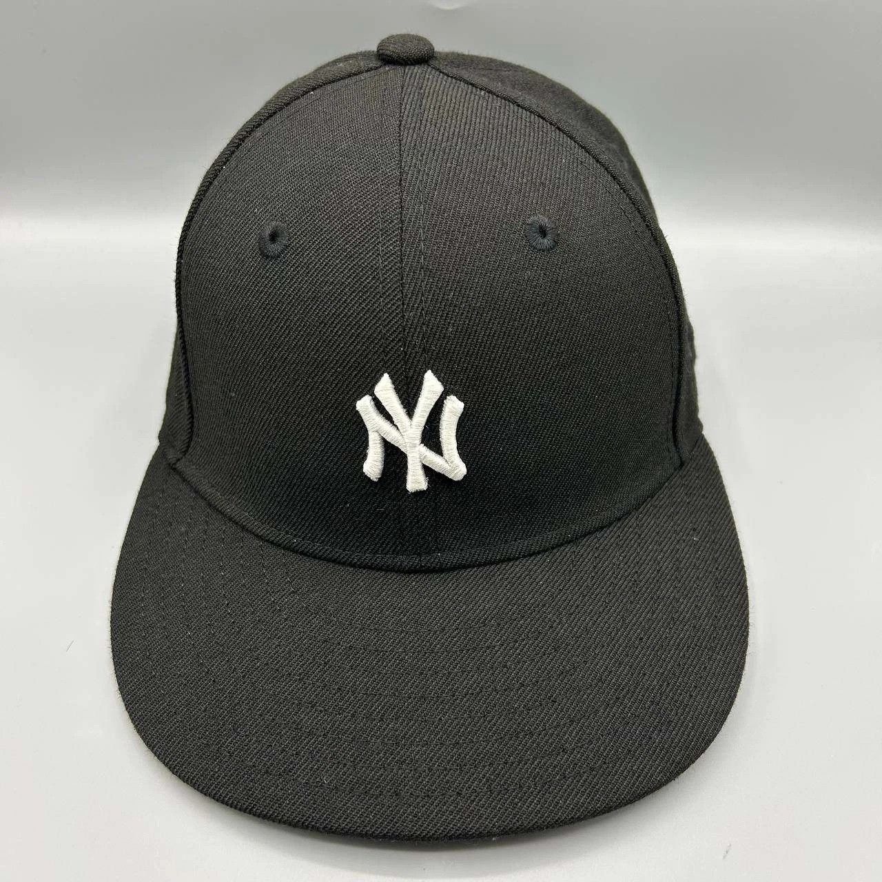 New Era New York Yankees Hat Men 7 1/4 Black MLB Kith Fitted Wool Size ONE SIZE - 1 Thumbnail