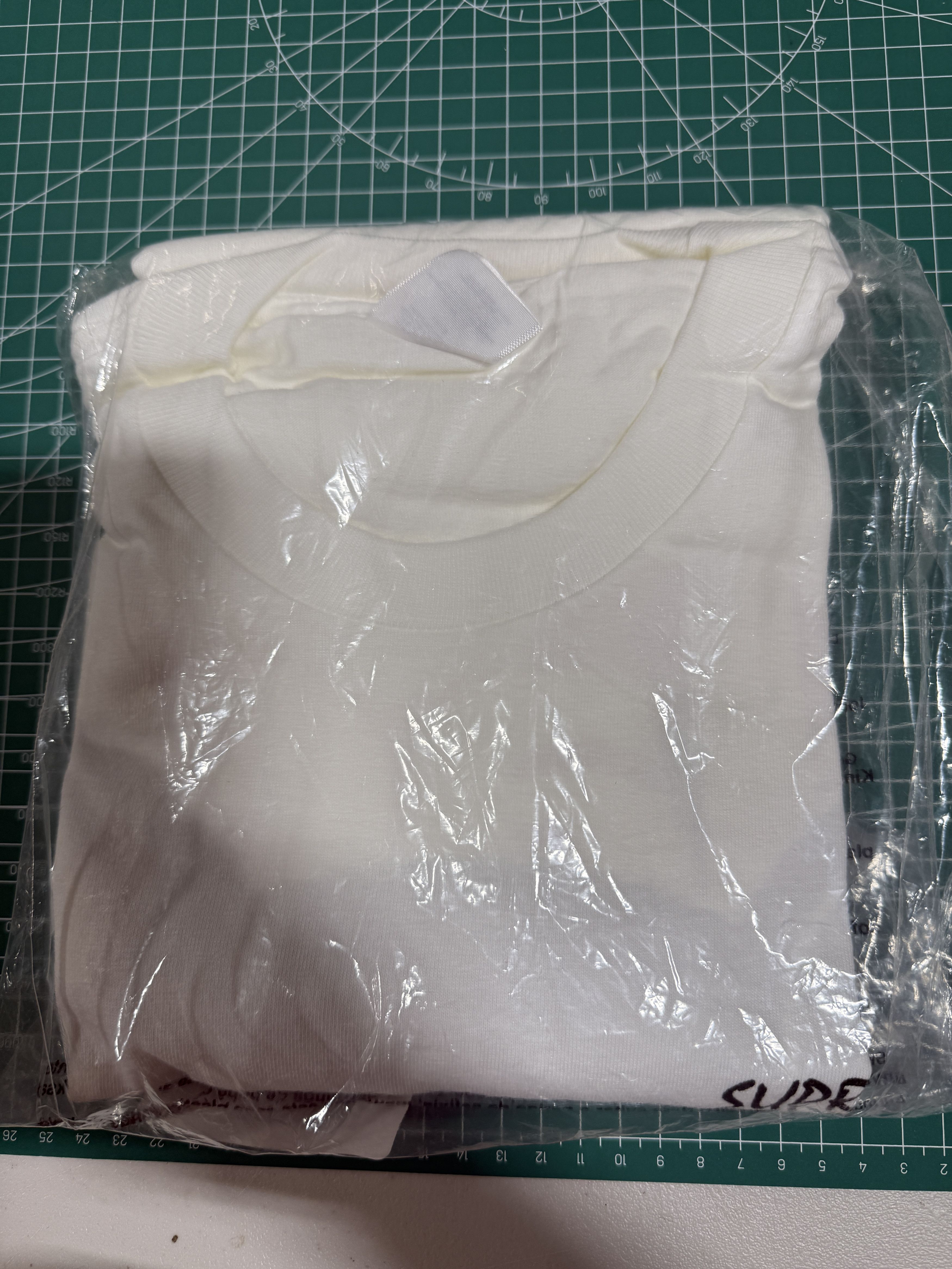 Supreme Supreme Black Cat Tee Color White Size M Size US M / EU 48-50 / 2 - 3 Thumbnail