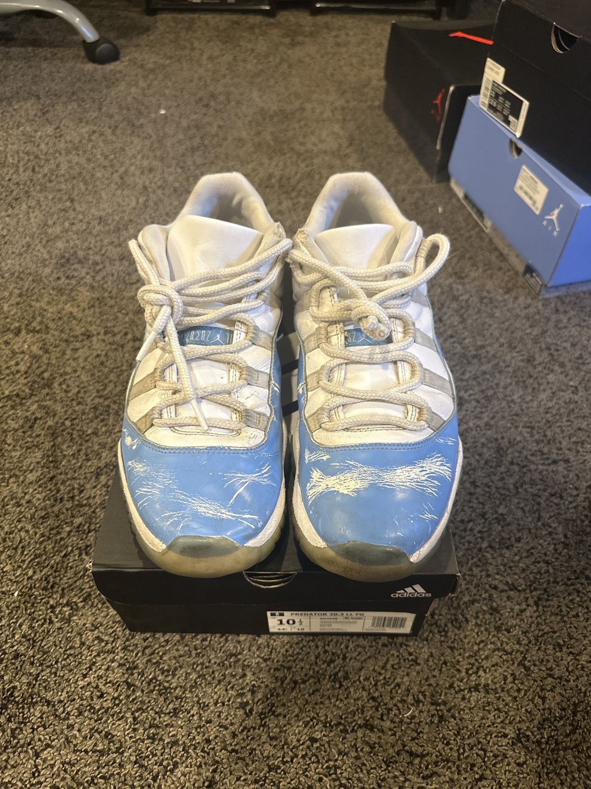 Jordan Brand Jordan 11 Low "UNC" Size US 11 / EU 44 - 1 Thumbnail