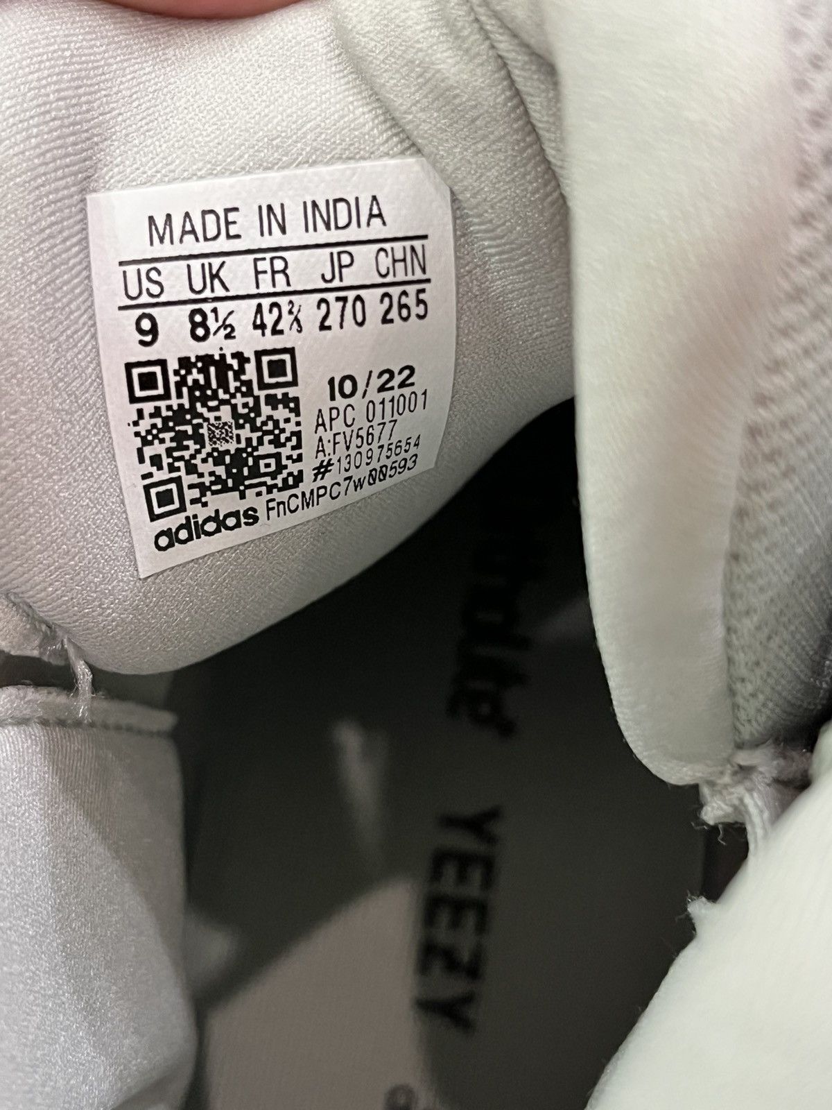 Yeezy Adidas Yeezy Desert Boot Salt Size US 9 / EU 42 - 10 Thumbnail