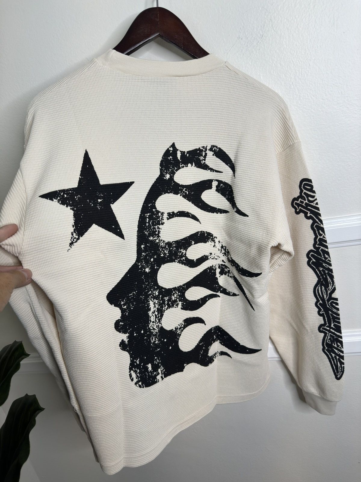 HELLSTAR Hellstar Studios Victory Thermal Cream | Grailed
