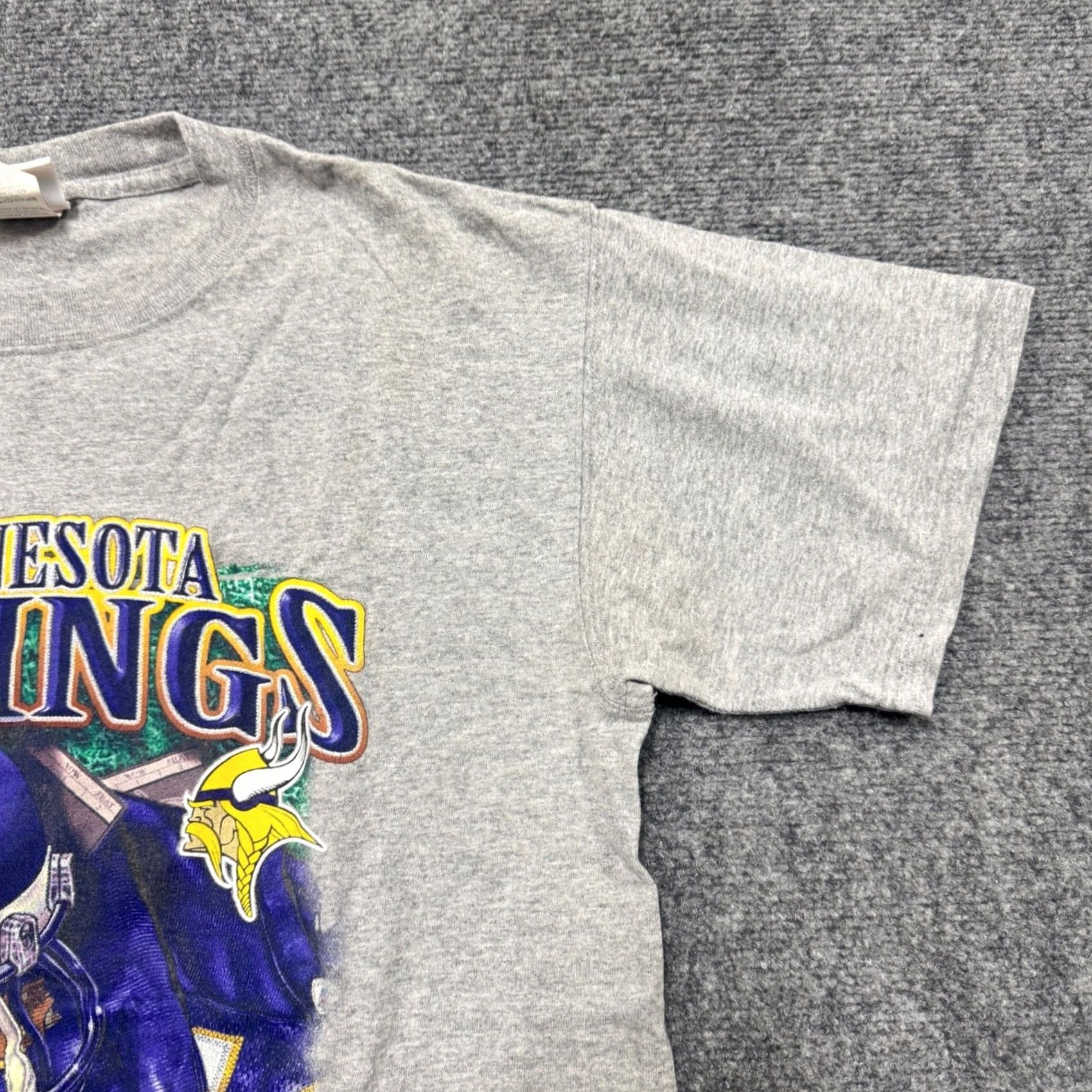 Equipment VTG Minnesota Vikings T-Shirt NFL Equipment Mens Medium 100% Cotton Graphic Gray Size US M / EU 48-50 / 2 - 7 Thumbnail