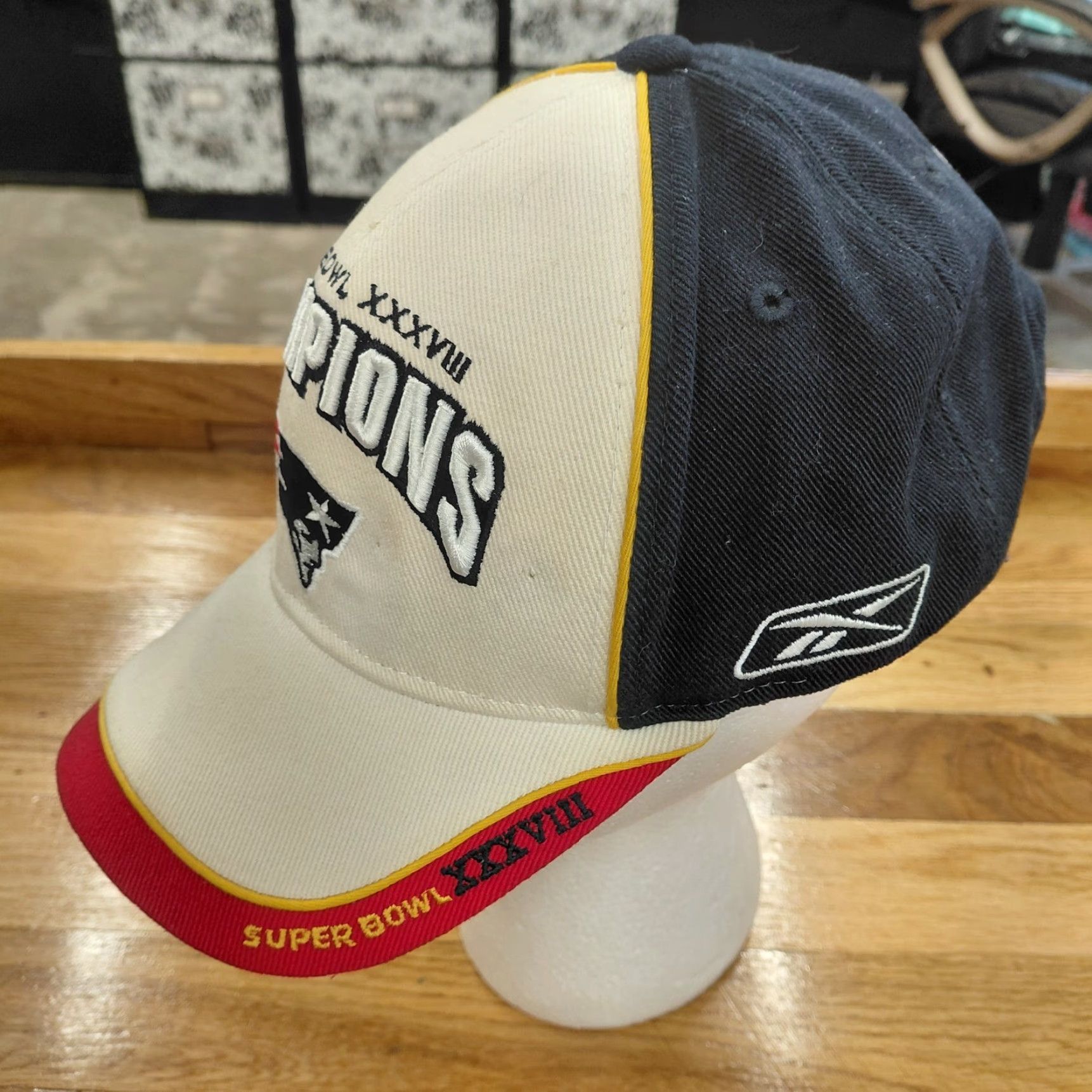 Reebok VINTAGE New England Patriots Reebok NFL Hat 2004 Super Bowl XXXVIII 38 Champions Baseball Cap Sports NFL Hat Size ONE SIZE - 3 Thumbnail