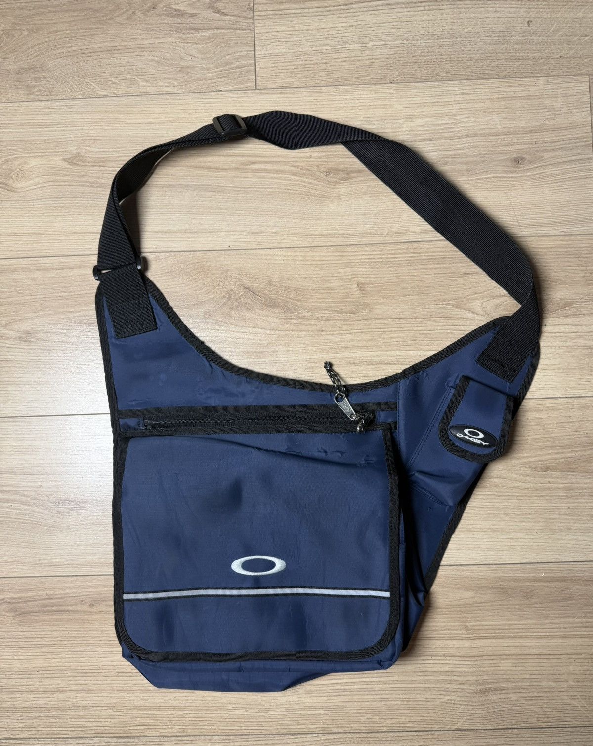 バッグ OAKLEY 90s shoulderbag tech Oakley Vintage Oakley 90s Crossbody Bag Backpack Style Sling Bag