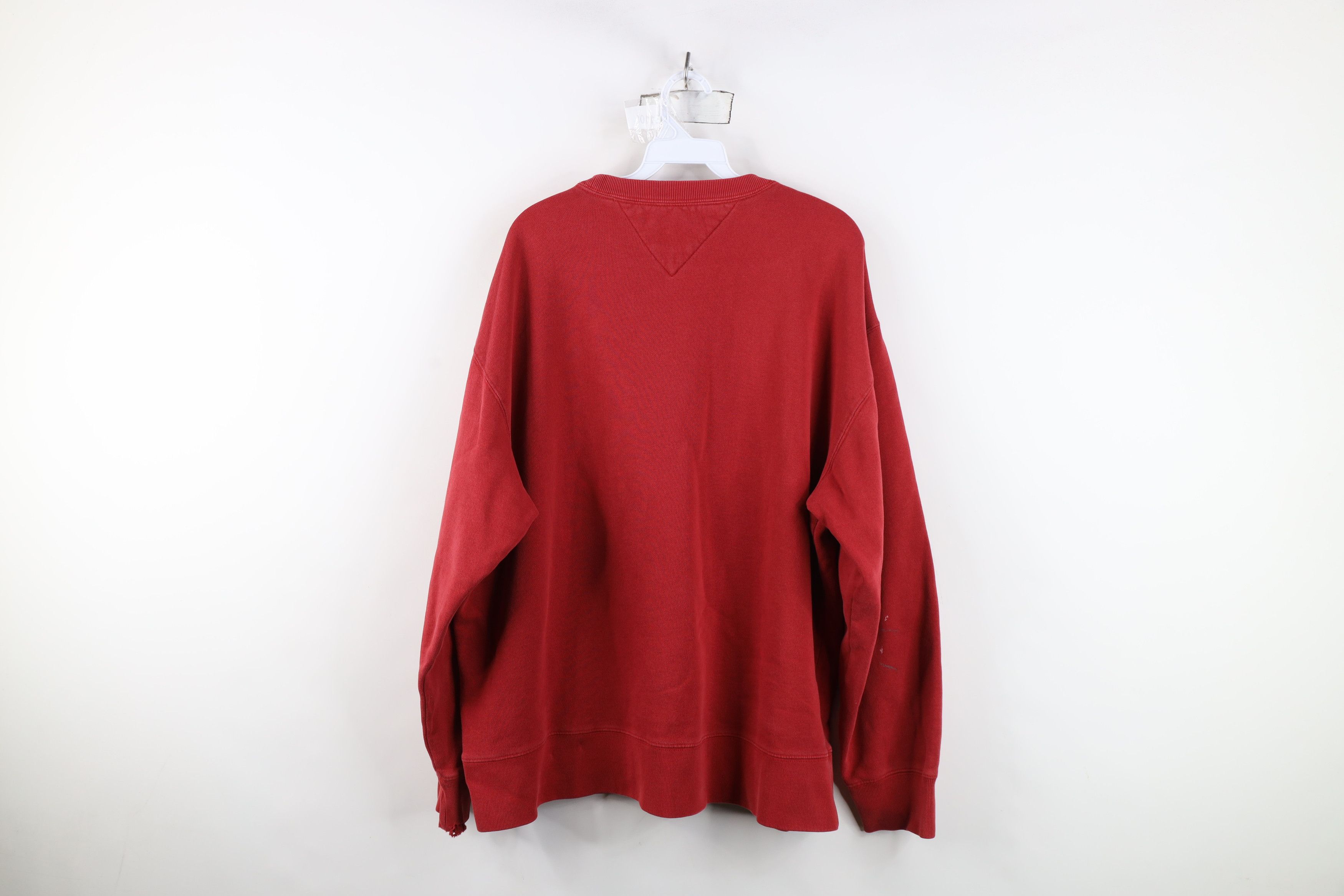Tommy Hilfiger Vintage 90s Tommy Hilfiger Crest Crewneck Sweatshirt Red Size US L / EU 52-54 / 3 - 12 Thumbnail