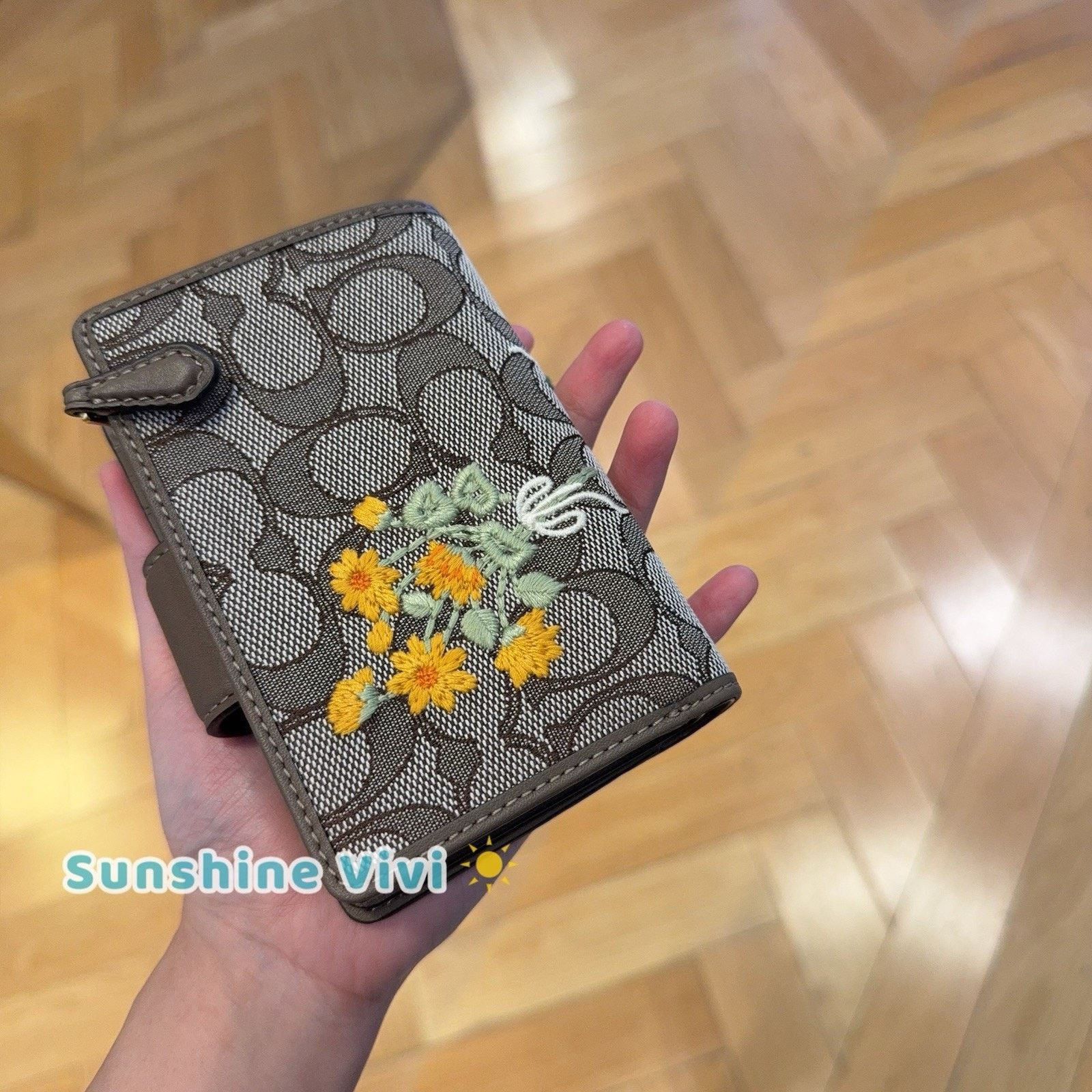 Coach NWT COACH Medium Corner Zip Wallet Floral Embroidery CEC32 Size ONE SIZE - 3 Thumbnail