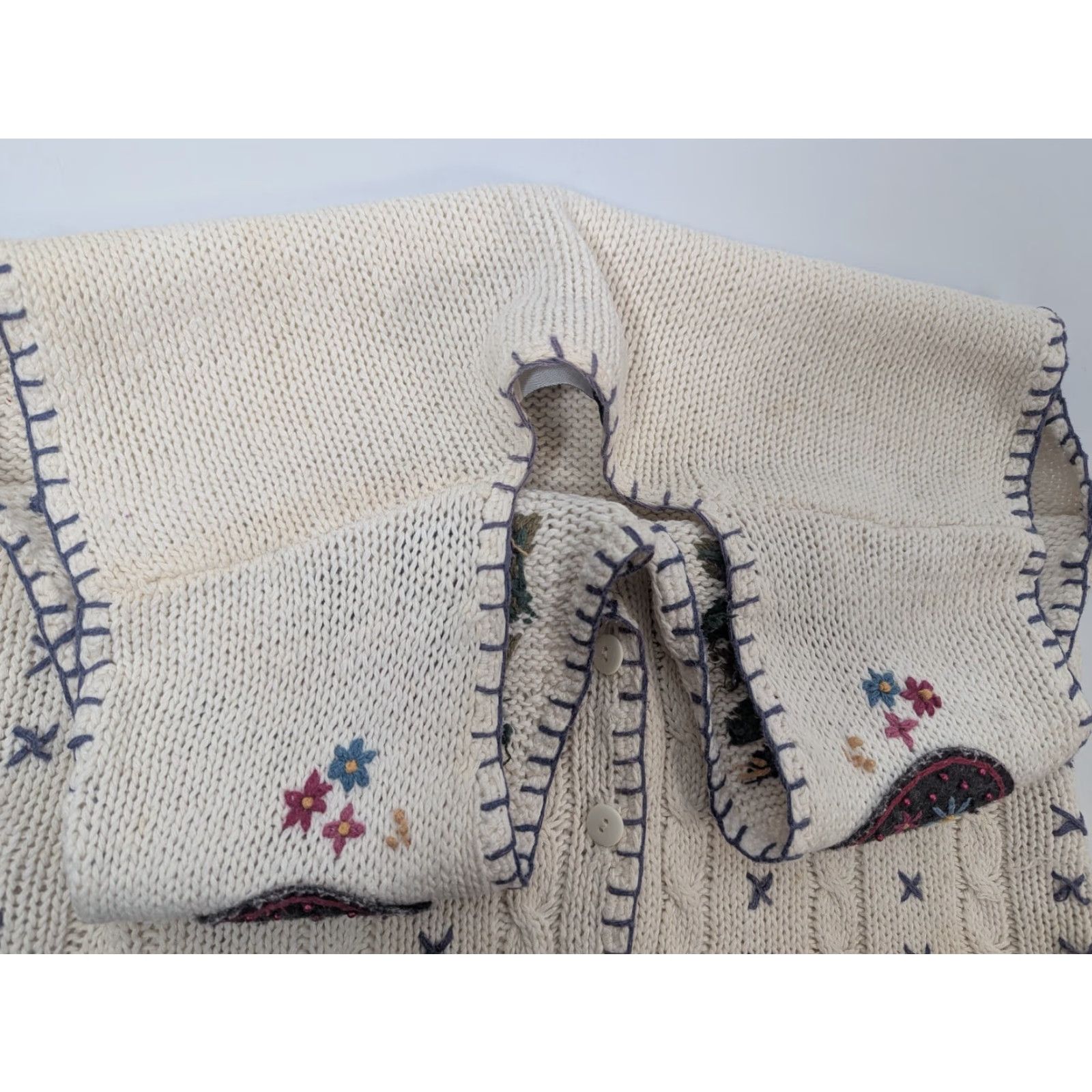 Vintage VINTAGE Beldoch-Popper Vest Womens M Crochet Beige Ramie Cotton Long Sleeve V-Neck Christmas Embroidered Button Quilted Collarless Size M / US 6-8 / IT 42-44 - 3 Thumbnail