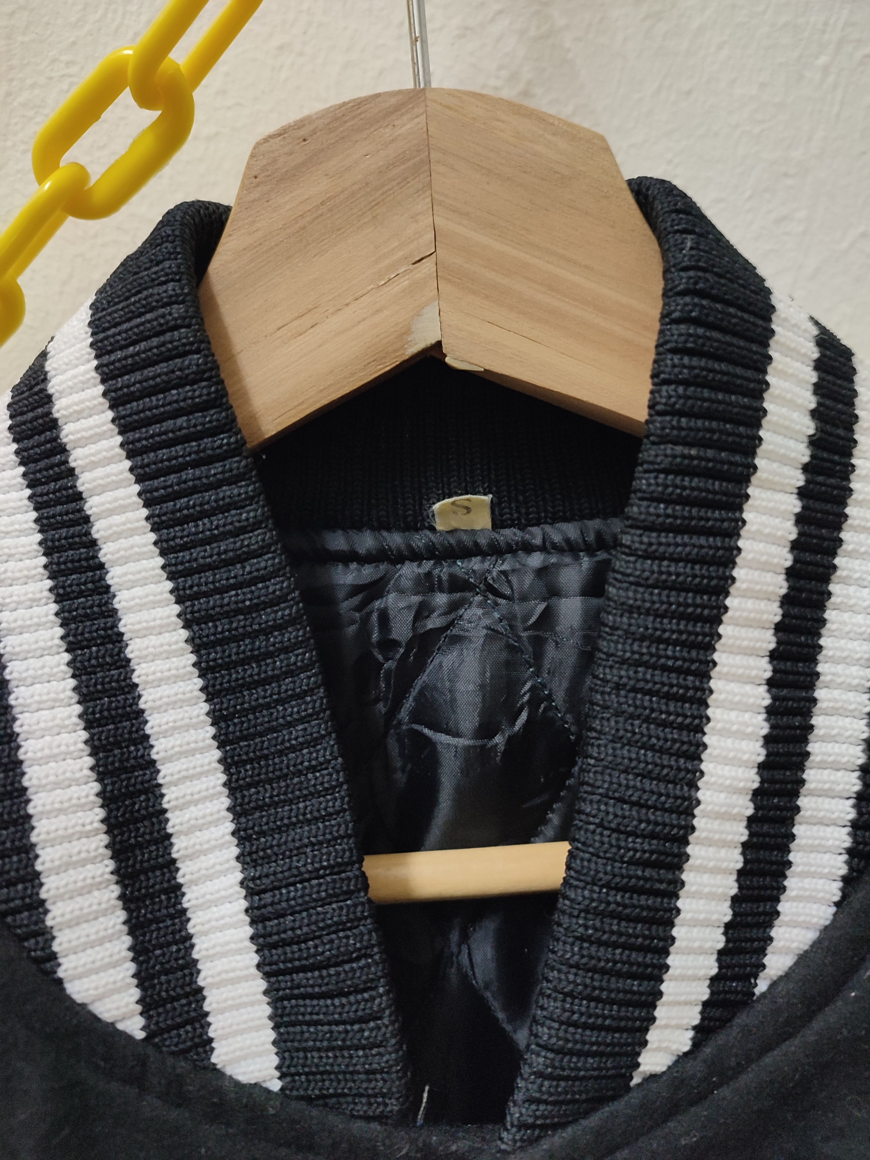 Vintage MUSIC VARSITY UNIV. CHANGSHIN LEATHER SLEEVE VINTAGE Size US S / EU 44-46 / 1 - 12 Thumbnail