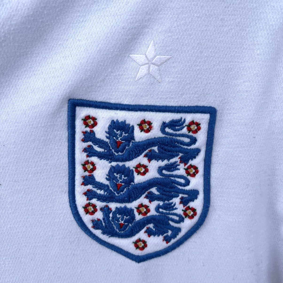 Umbro England Home Jersey Umbro Long Sleeve soccer Vintage Size US M / EU 48-50 / 2 - 5 Thumbnail