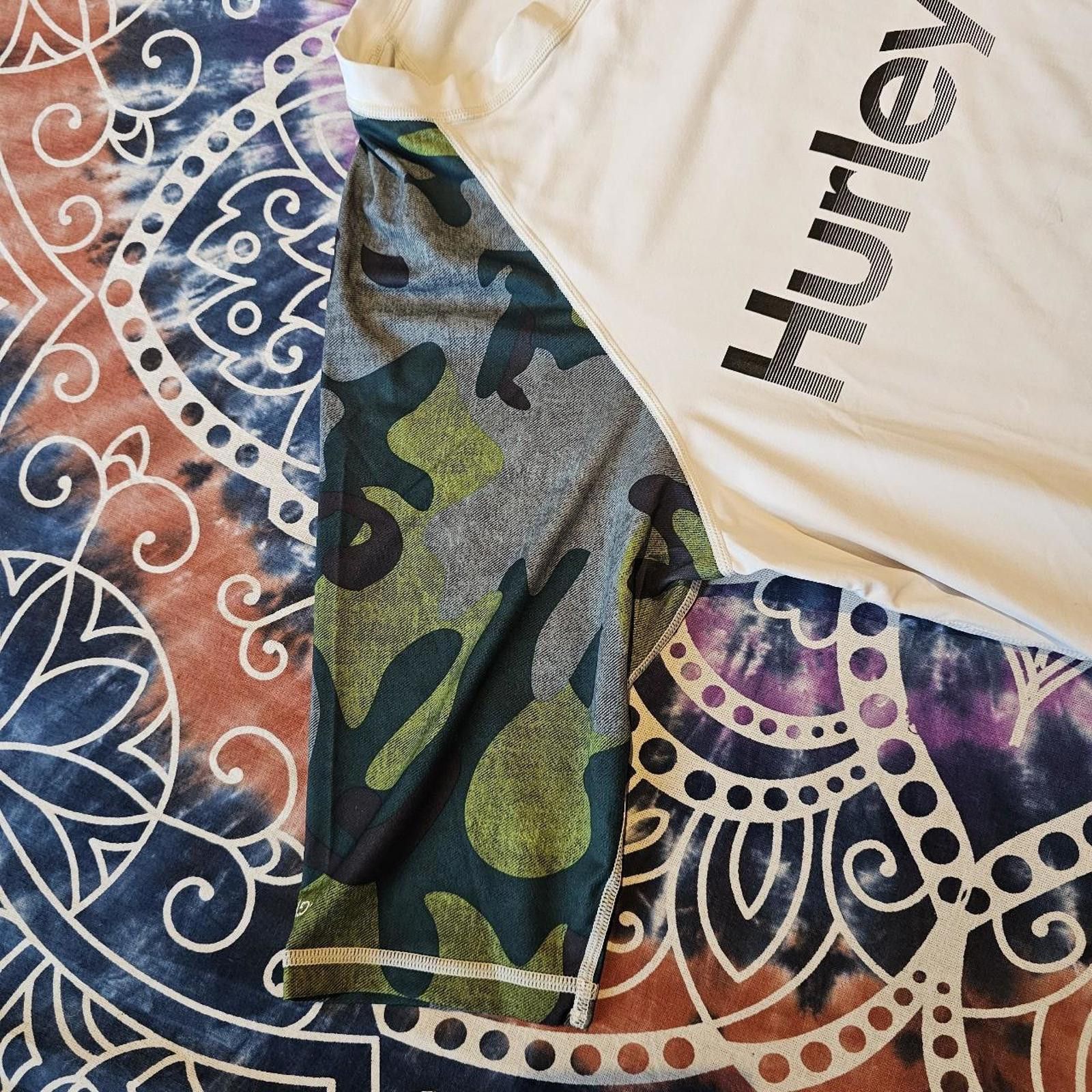 Hurley Hurley Kid's White and Green Swimsuit Shirt Size US 26 / EU 42 - 2 Thumbnail
