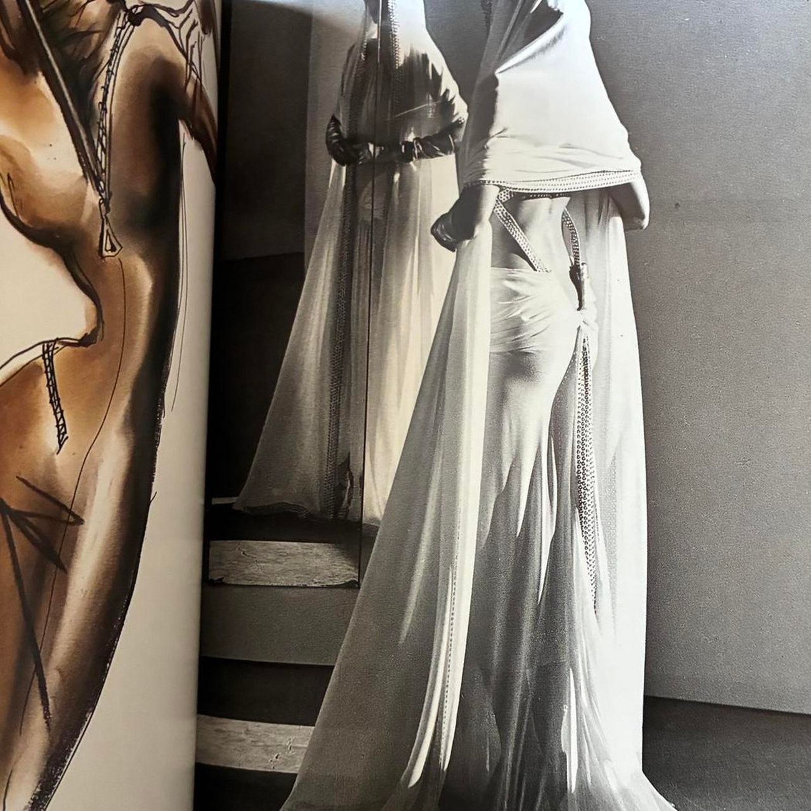 Alaia × Vintage Azzedine Alaia Memoire de la mode hardcover Book Size ONE SIZE - 3 Thumbnail