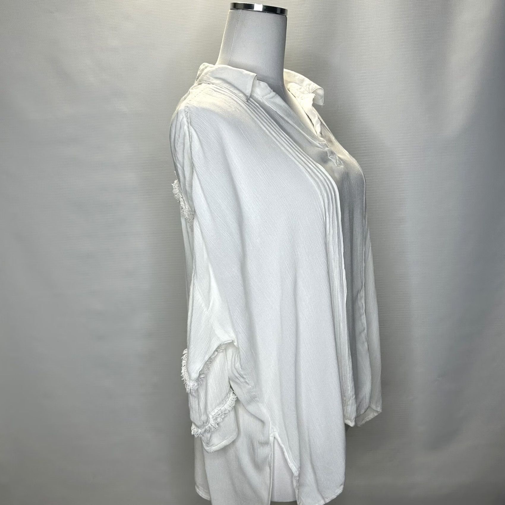 Vintage RD Style Womens Blouse Shirt Bell Sleeve V-Neck White Solid Hippie Boho Casual Top S Regular Size S / US 4 / IT 40 - 2 Thumbnail
