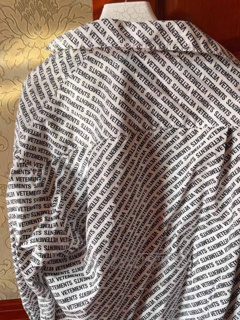 Other Vetements Logo-Filled Shirt Size US S / EU 44-46 / 1 - 4 Thumbnail