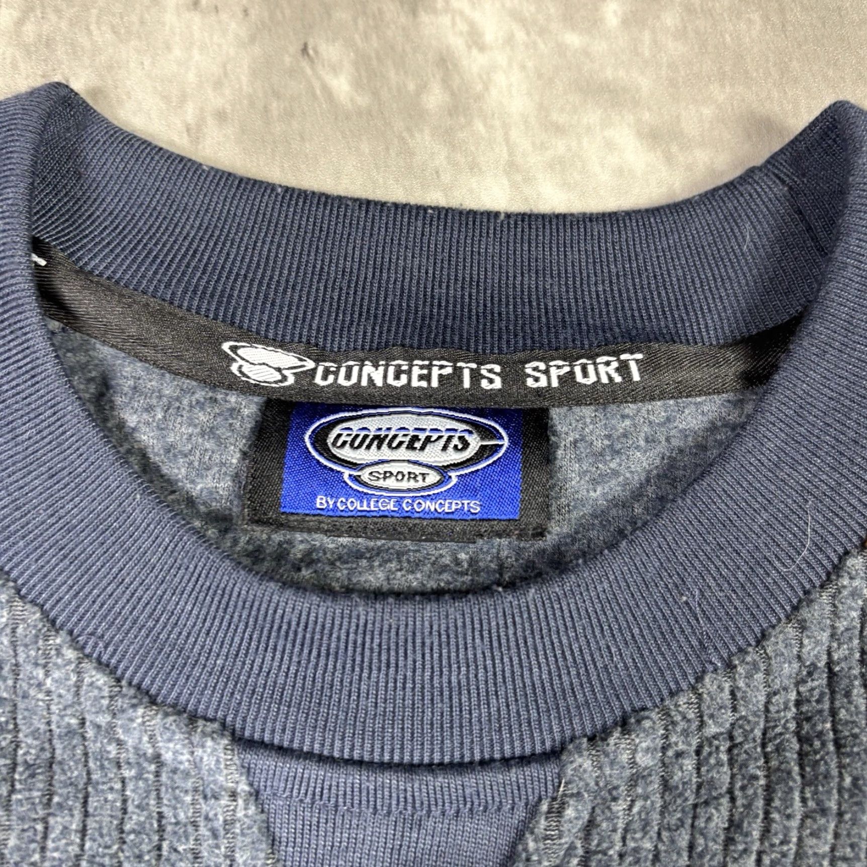 NFL VINTAGE 90s Denver Broncos Blue Pullover Sweatshirt Mens 2XL NFL Graphics Print Logo Embroidered Cotton Blend Fleece Oversized Size US XXL / EU 58 / 5 - 5 Thumbnail