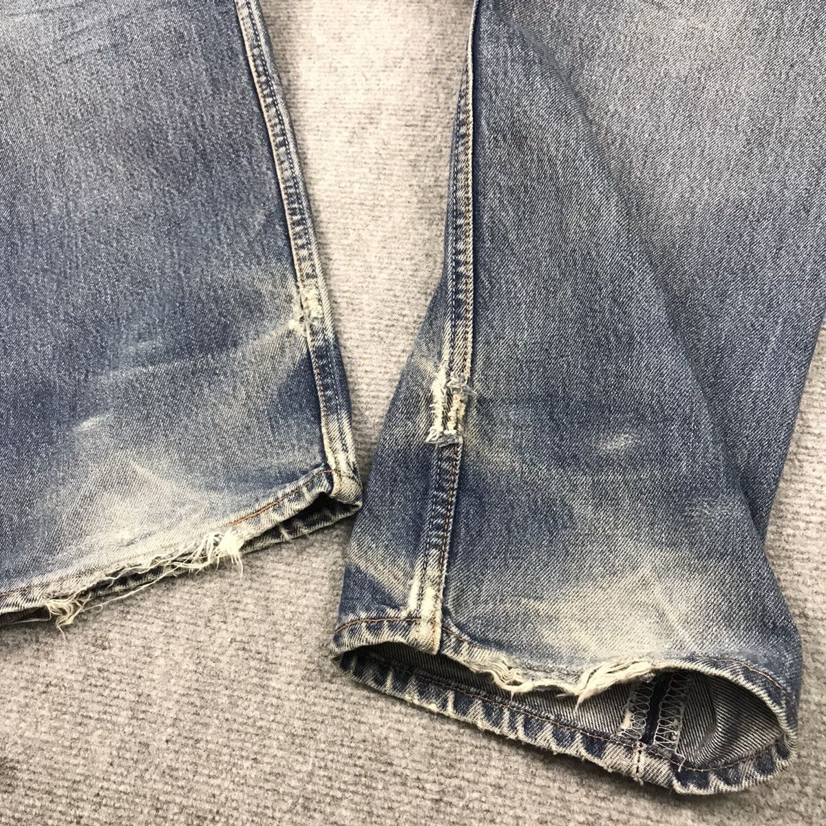Levi's Vintage Clothing × Vintage LEVIS 501 DISTRESSED DENIM FADED BUTTON 501 PANTS 147 Size US 30 / EU 46 - 14 Thumbnail