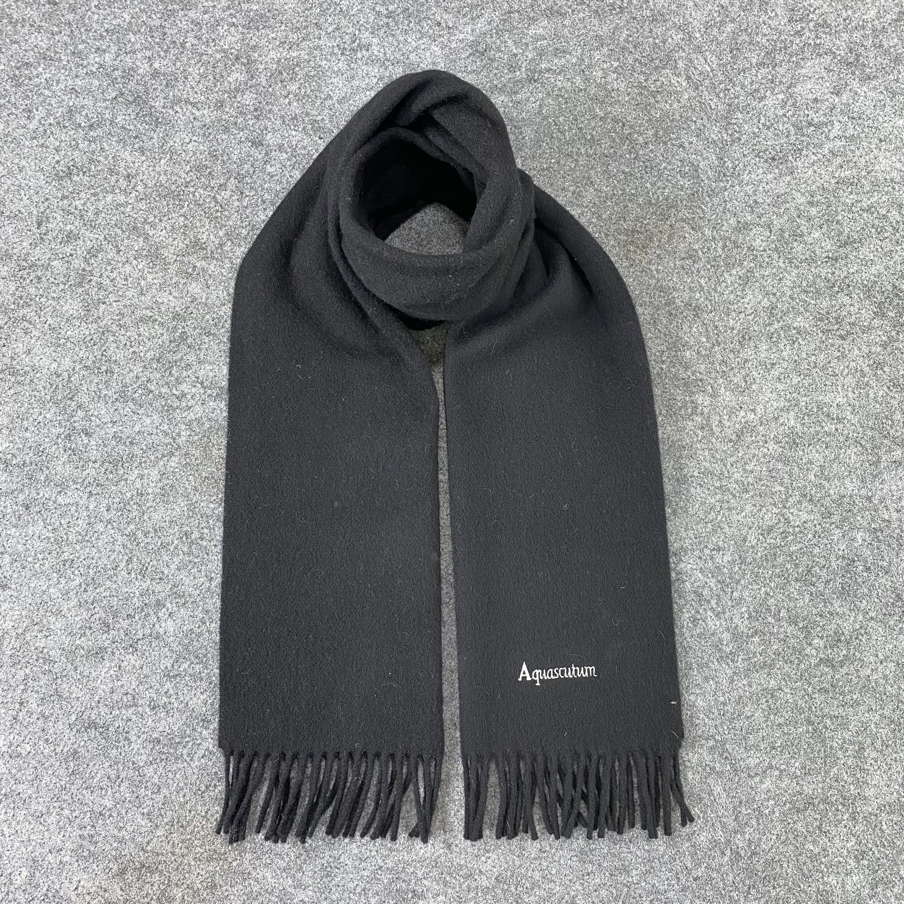 Aquascutum Aquascutum Plain Black Scarf / Muffler / Neckwear - T1192 Size ONE SIZE - 1 Thumbnail