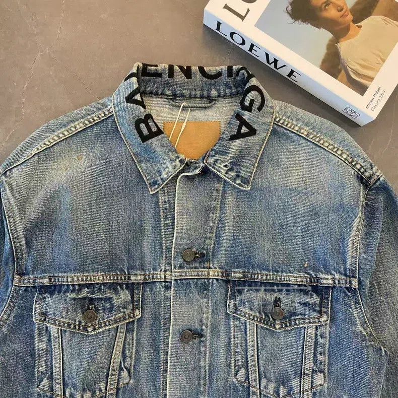Balenciaga Balenciaga Blue denim jacket with collar logo distressed Size XXS / US 00 / IT 34 - 3 Thumbnail