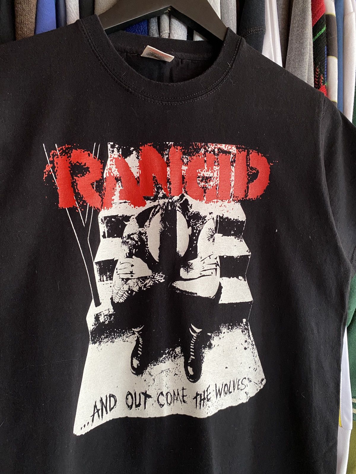 Band Tees VINTAGE RANCID AND OUT COME THE WOLVES T-SHIRT Y2k Size US M / EU 48-50 / 2 - 2 Thumbnail