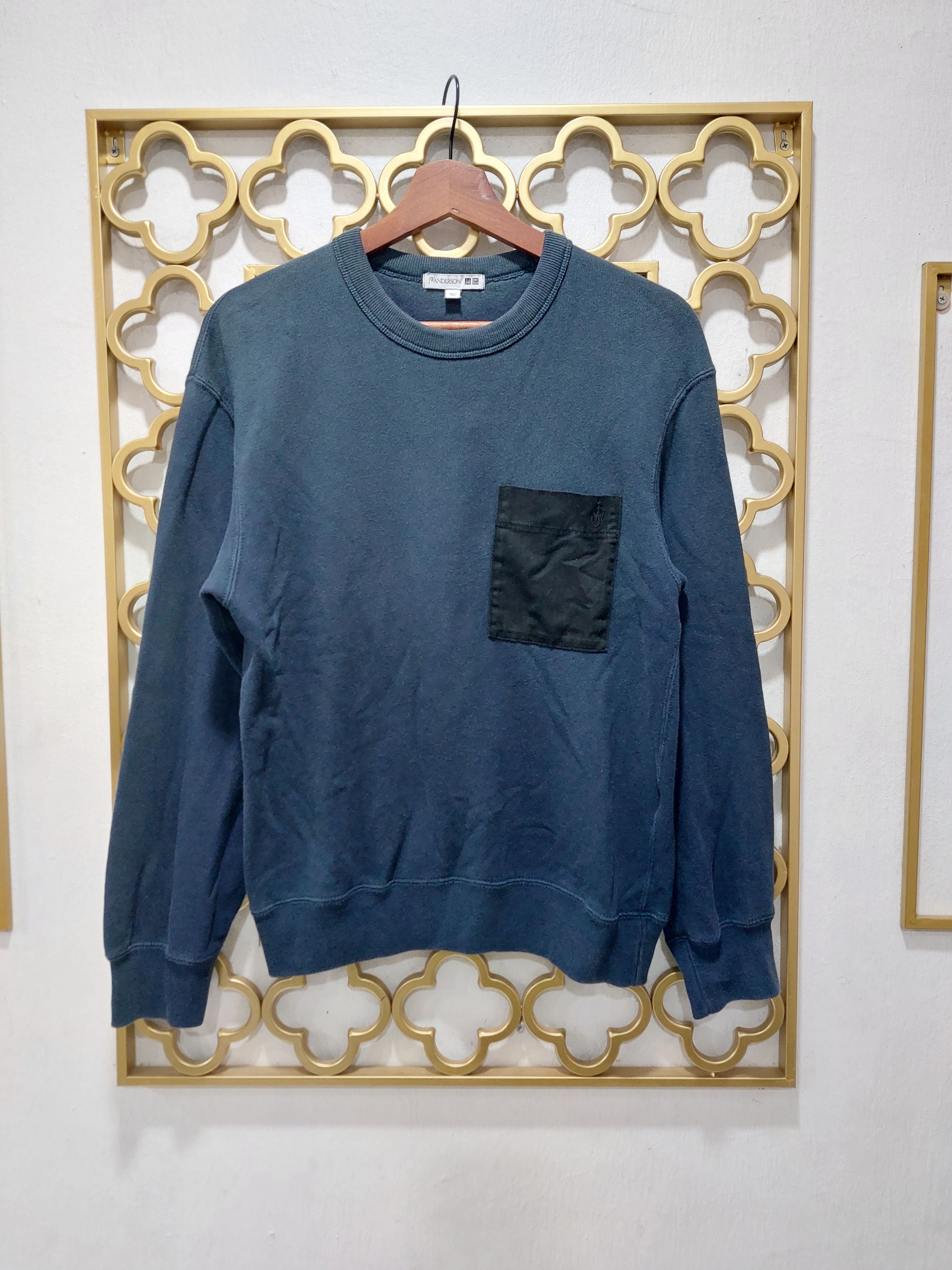JW Anderson × Uniqlo J.W.Anderson X UNIQLO SWEATSHIRT SUN FADED Size US XS / EU 42 / 0 - 2 Thumbnail