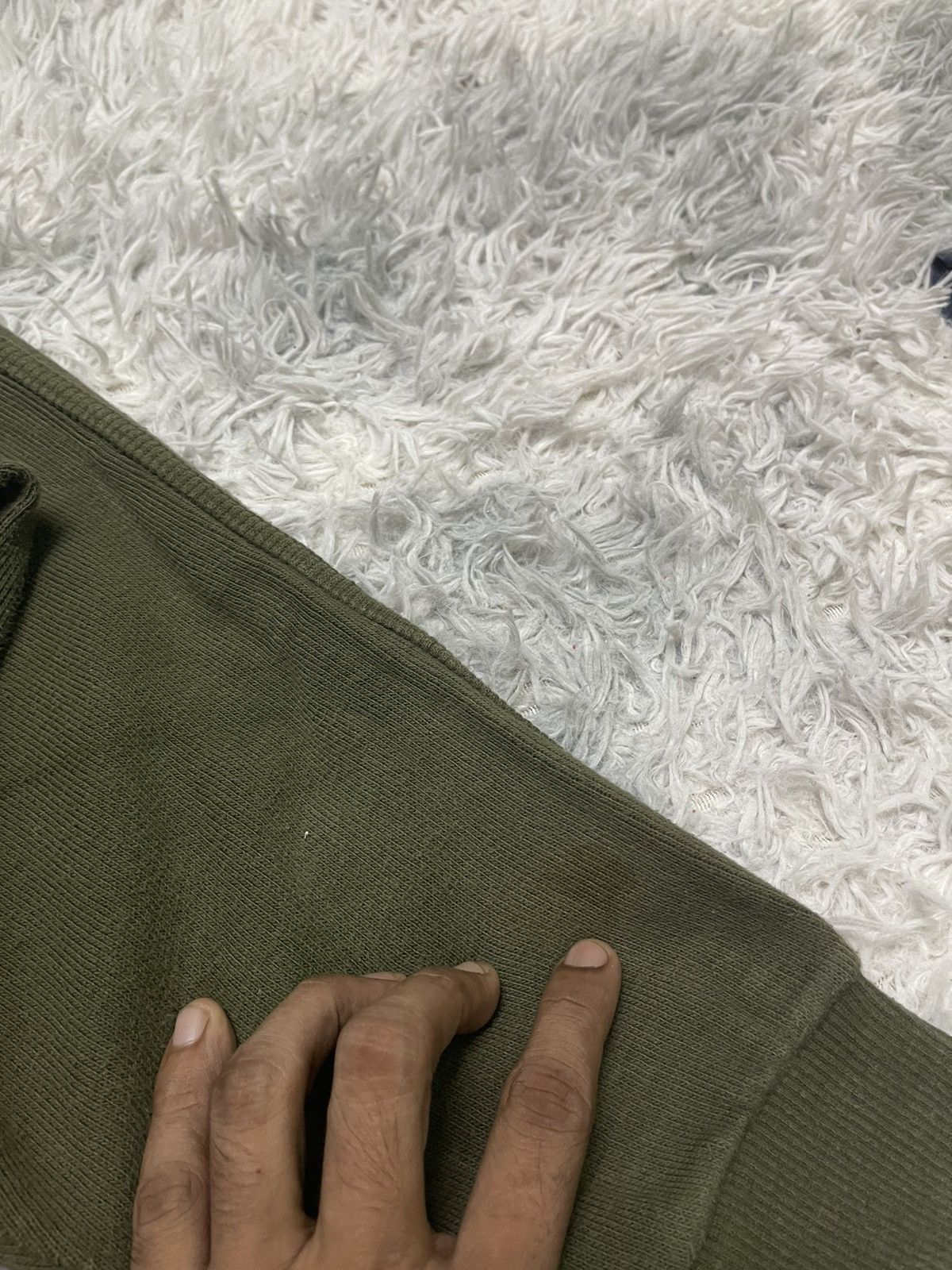Issey Miyake 1990s ISSEY MIYAKE FADED EARTH TONE FOREST GREEN CREWNECK Size US L / EU 52-54 / 3 - 4 Thumbnail