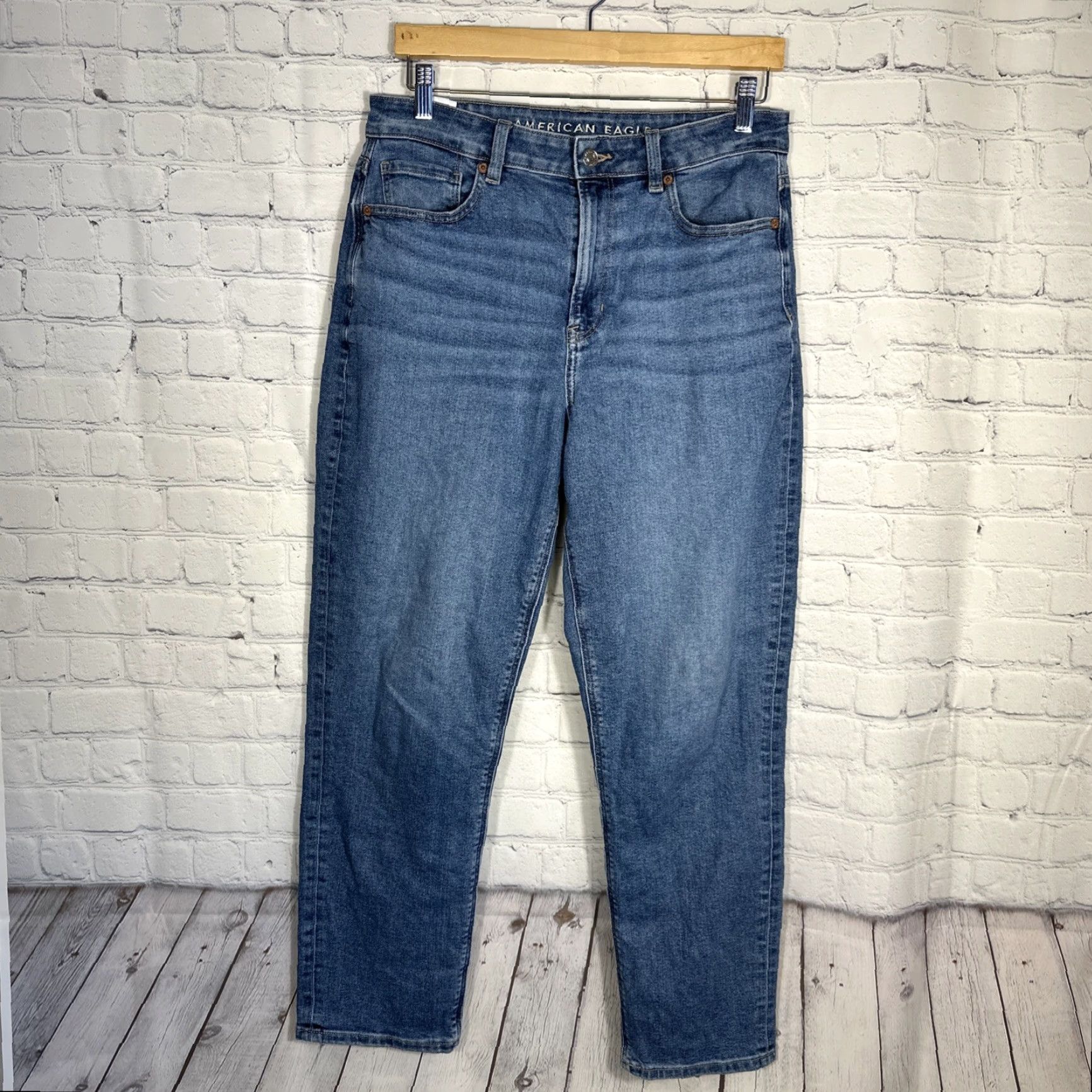 American Eagle Outfitters American Eagle Jeans Womens Size 8 Reg Blue Mom Jean Stretch Denim High Rise Size 30" / US 8 / IT 44 - 2 Thumbnail