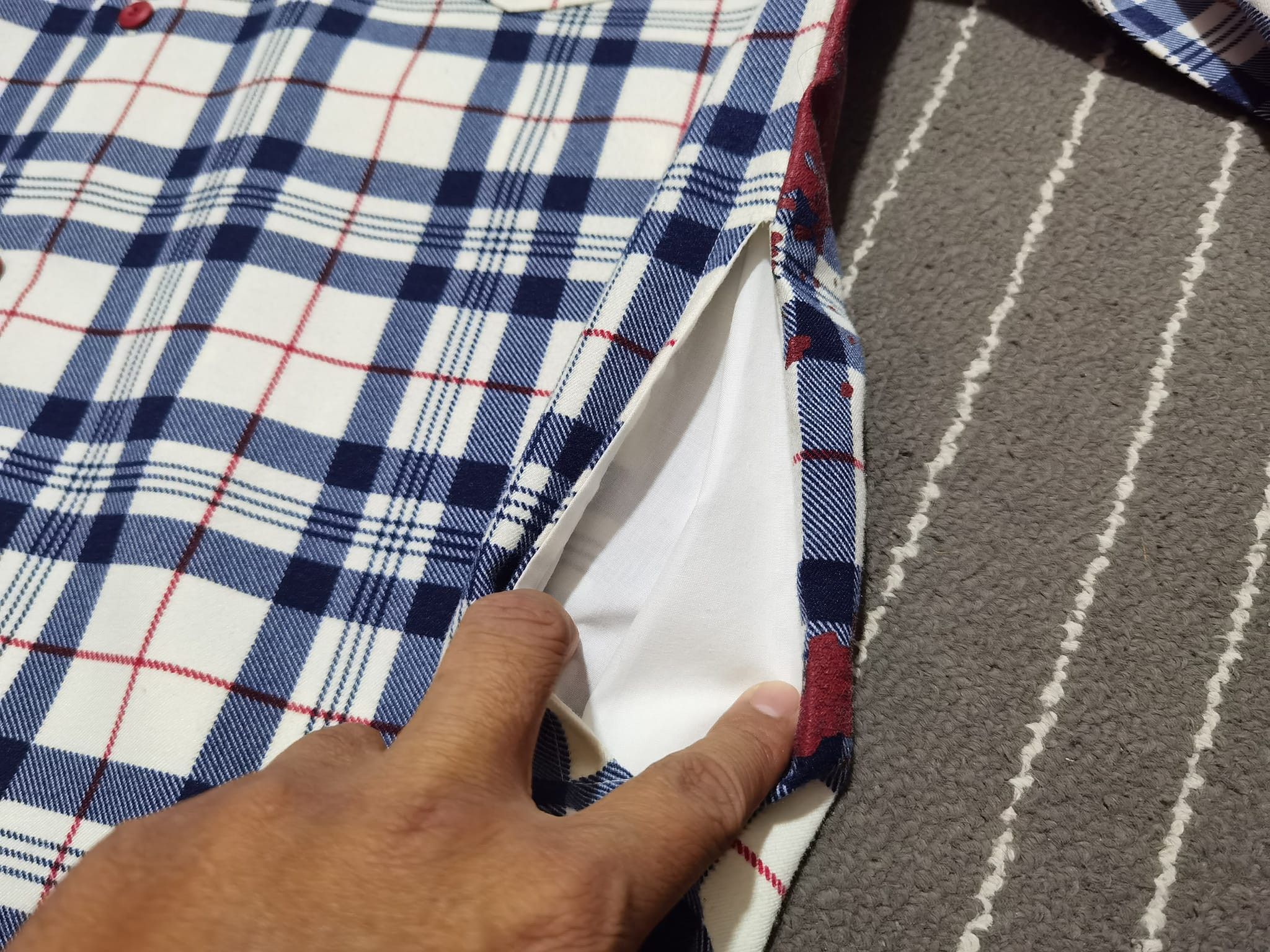 Other Nissy entertainment korean artist flannel L 2173 Size US L / EU 52-54 / 3 - 7 Thumbnail