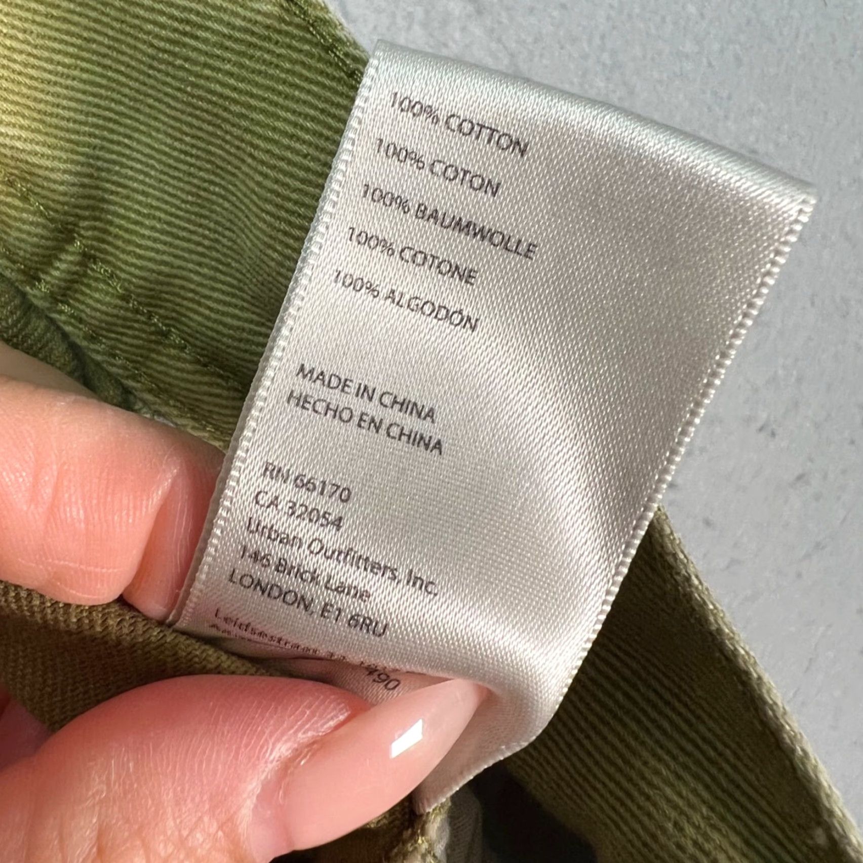 Olive Standard Cloth Mens Size Large Olive Green Cargo Pants With Zip Ankles Size US 33 - 5 Thumbnail