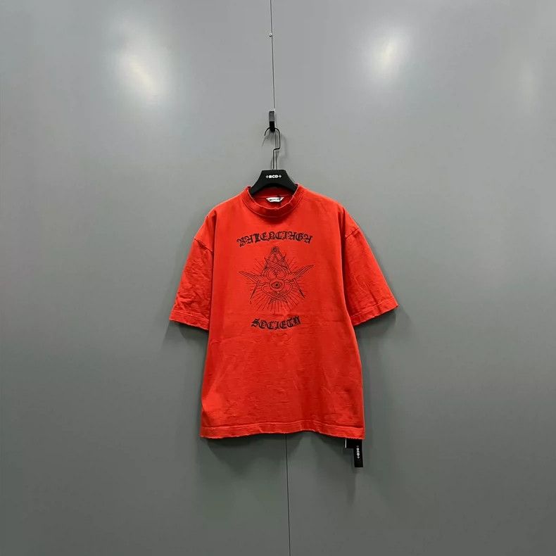 Balenciaga Balenciaga Red Gothic Style Logo Short Sleeve Size US L / EU 52-54 / 3 - 1 Thumbnail