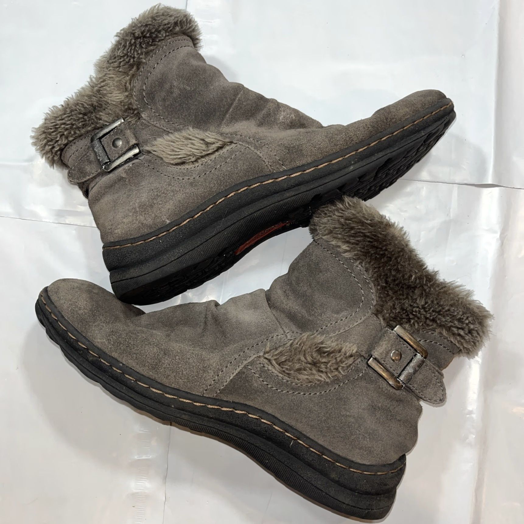Vintage Baretraps Andrea Gray Suede Ankle Boots Zip Up Size 8.5M Lined Fur Buckle Strap Heel Low Womens Winter Leather Outsole Boots Size US 9 / IT 39 - 6 Thumbnail