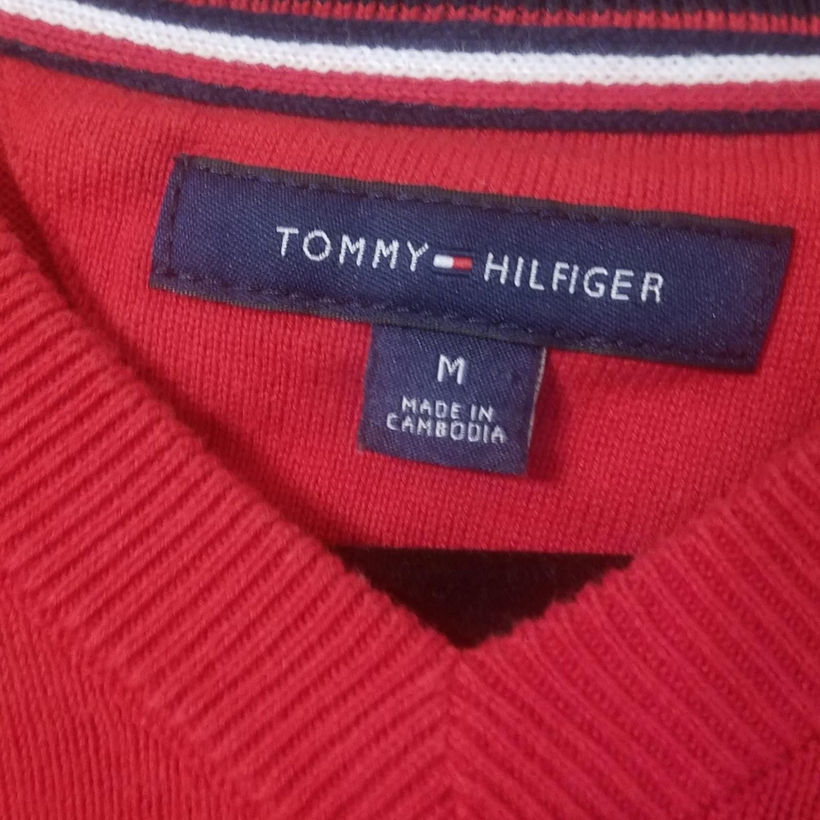Tommy Hilfiger Tommy Hilfiger Men's V-Neck Sweater Size Medium Size US M / EU 48-50 / 2 - 3 Thumbnail