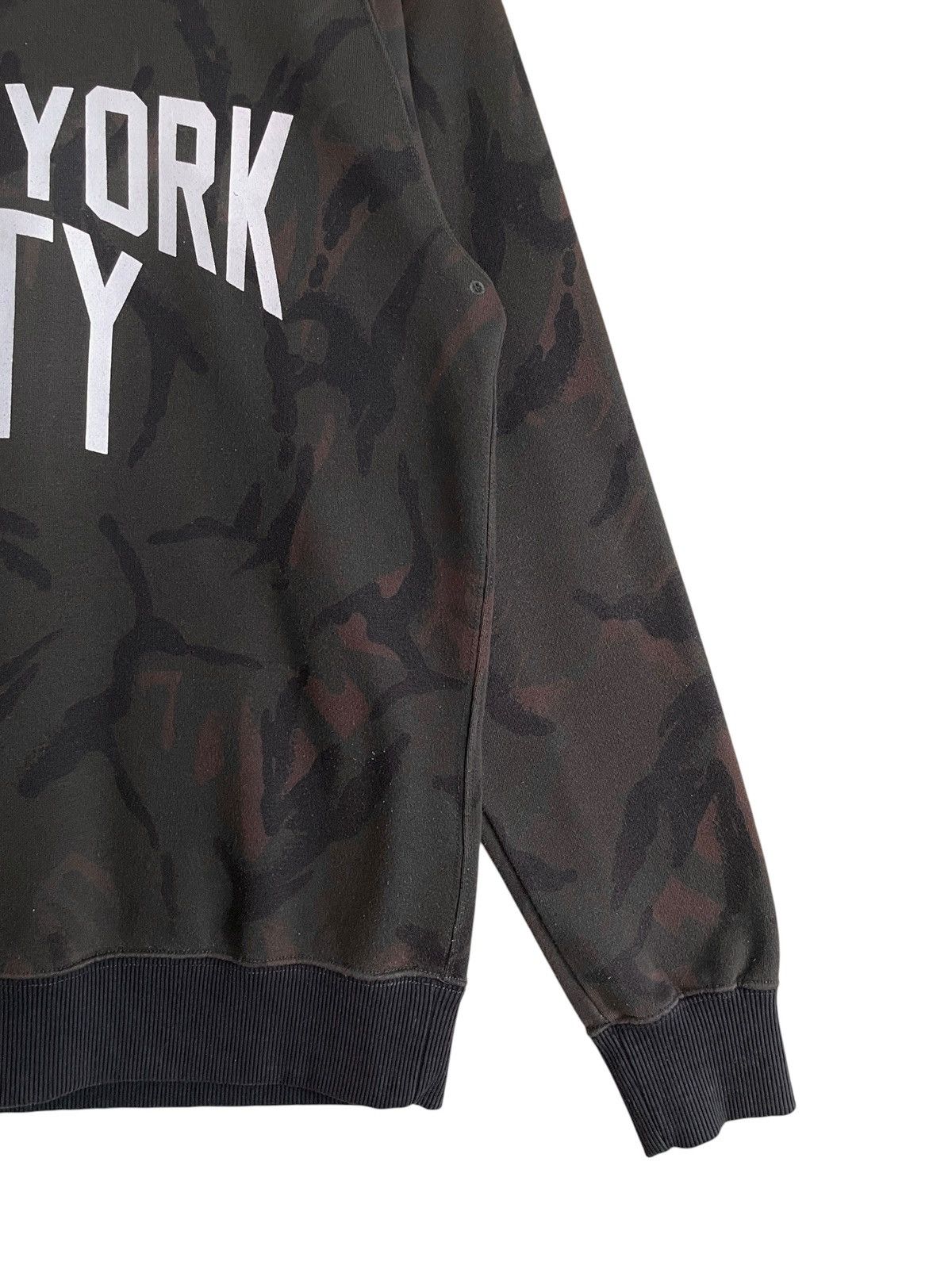 Number (N)ine Very Rare Vintage Number Nine Camouflage Sweatshirt 2000s Size US M / EU 48-50 / 2 - 5 Thumbnail