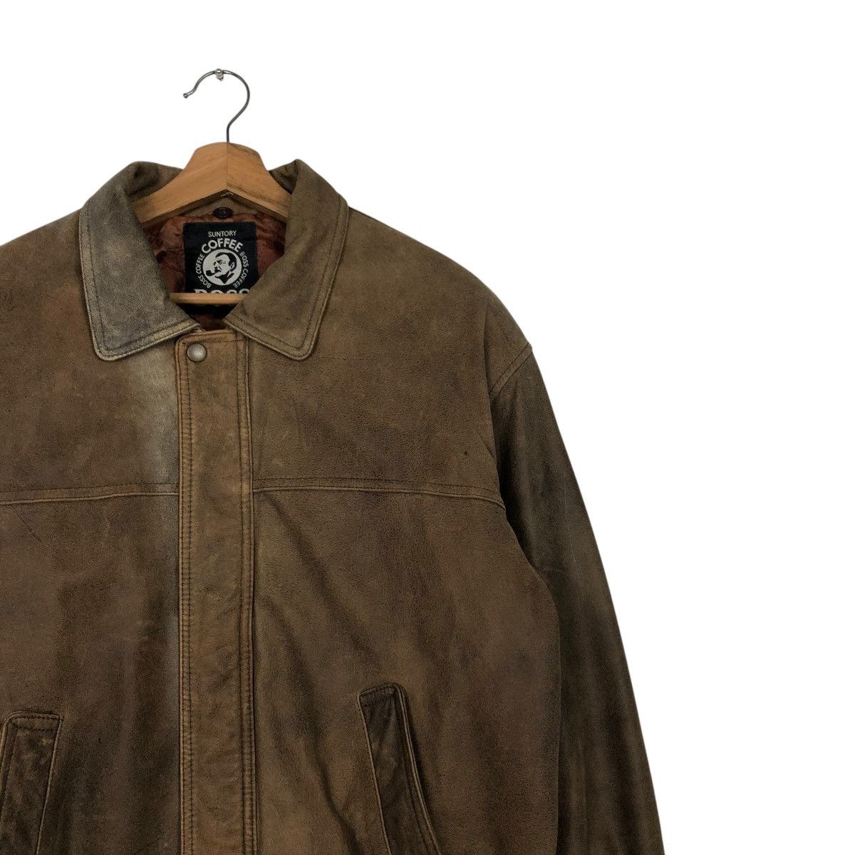 Japanese Brand 🔥VINTAGE GENUINE LEATHER JACKET SUNTORY COFFEE BOSS BIG LOGO Size US L / EU 52-54 / 3 - 8 Thumbnail