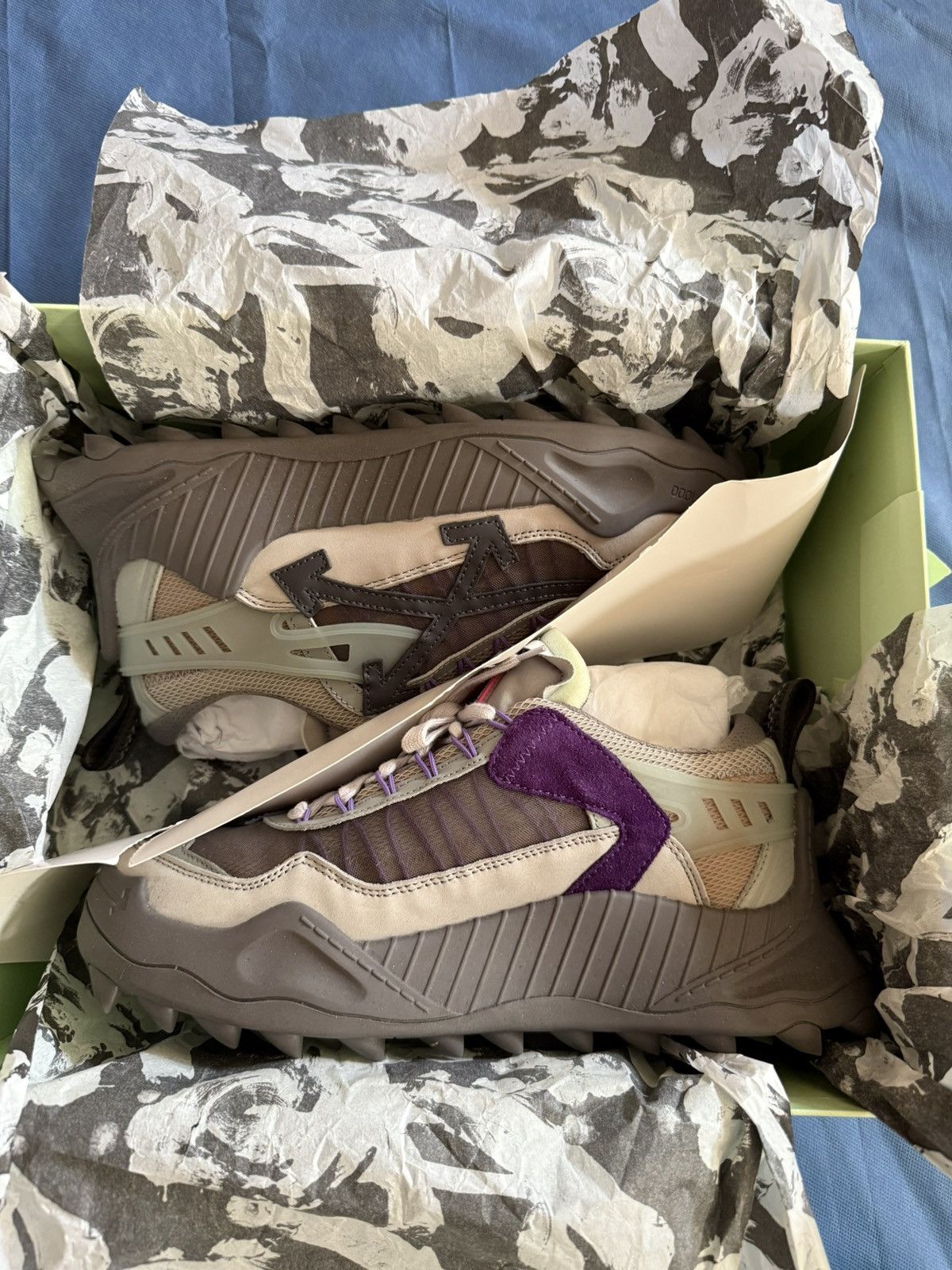 Off-White Off-White Grey ODSY 1000 Size US 8 / EU 41 - 13 Thumbnail