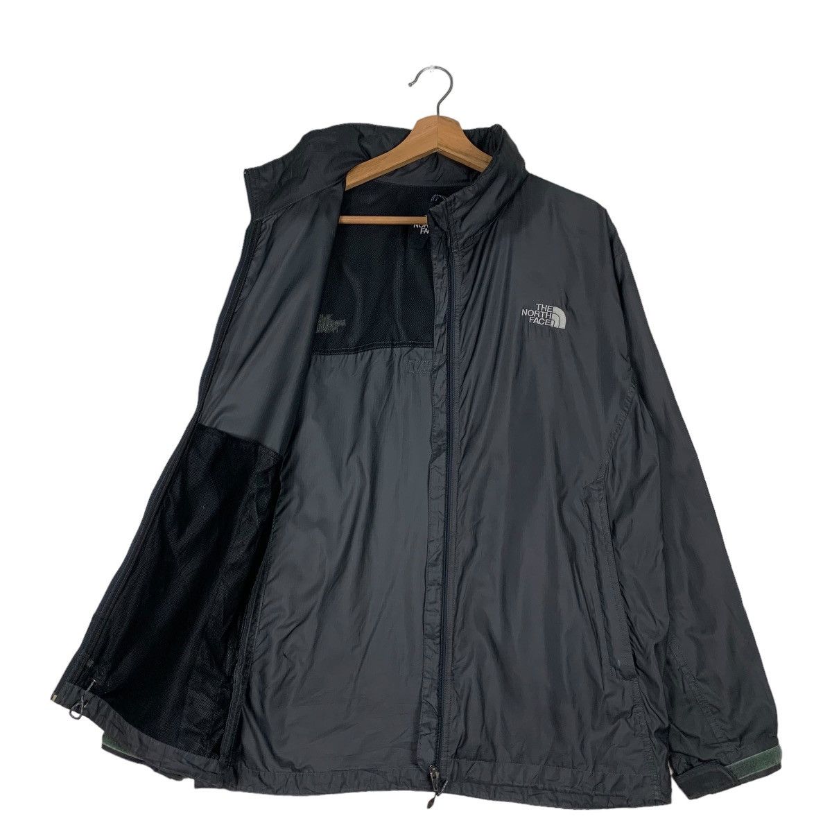 The North Face THE NORTH FACE Embroidery Logo Light Jacket #0573-C26 Size US L / EU 52-54 / 3 - 9 Thumbnail