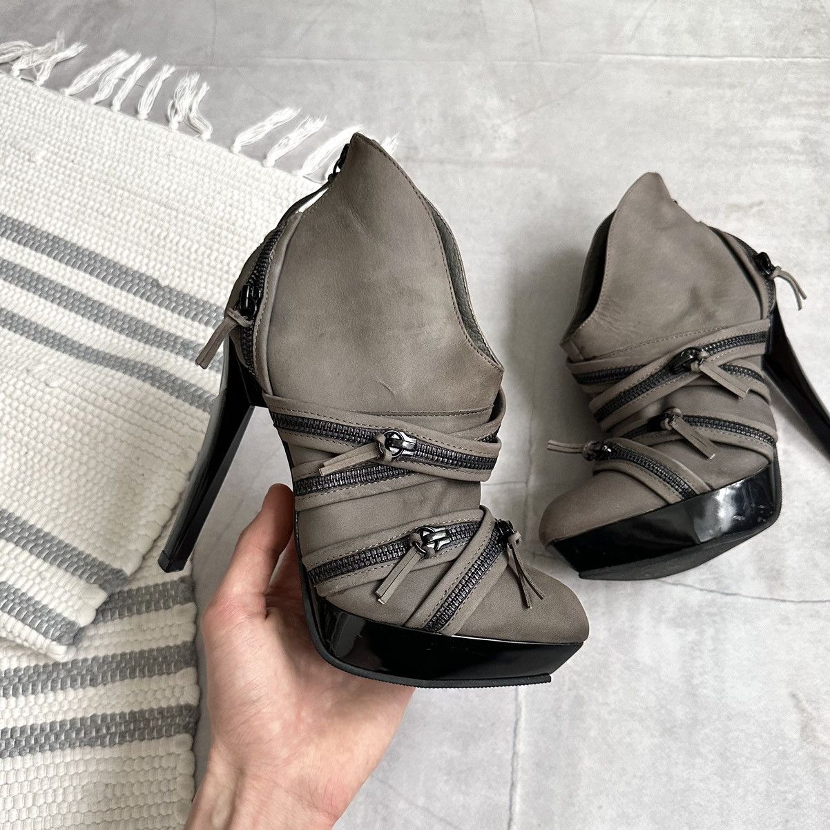 Buffalo London 00s Buffalo London Zipper Heels Leather El Dantes Vibe Size US 8 / IT 38 - 7 Thumbnail