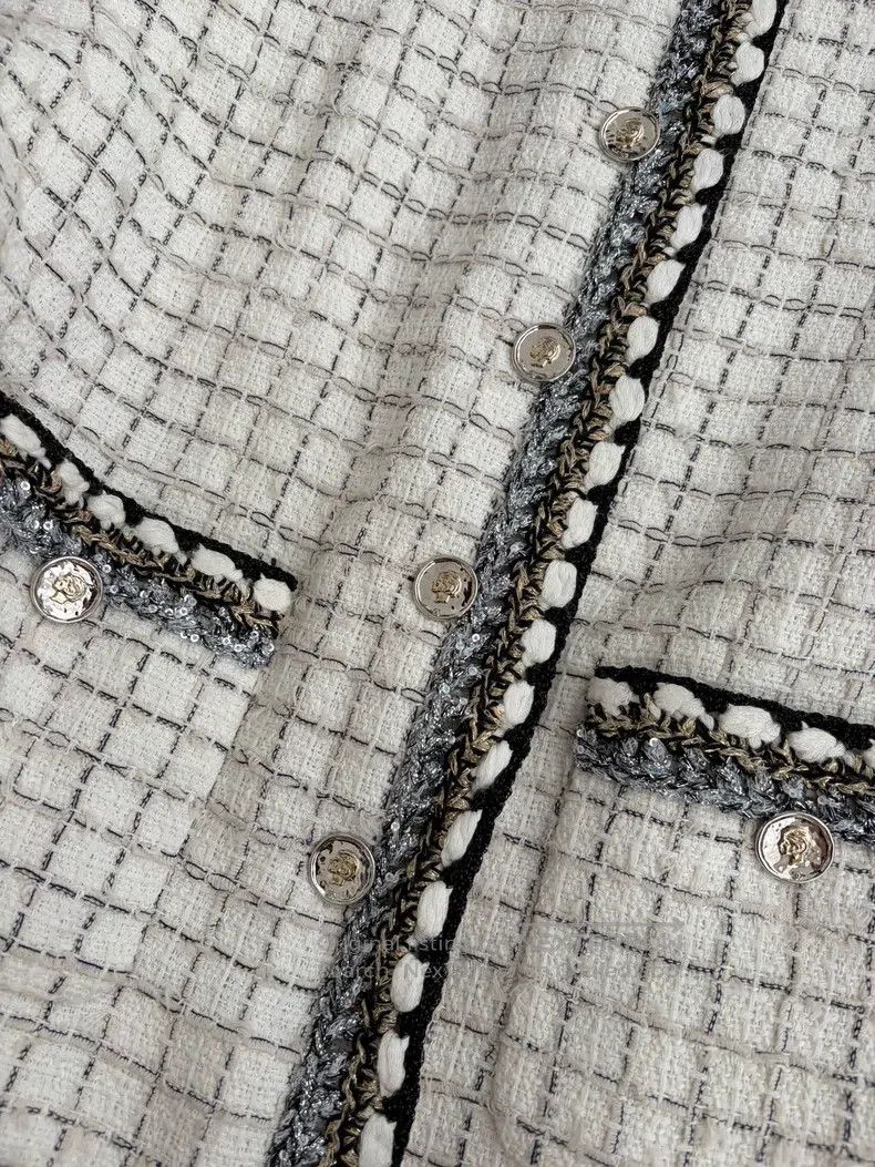 Chanel Chanel Black and white checkered tweed cloak coat Size S / US 4 / IT 40 - 3 Thumbnail