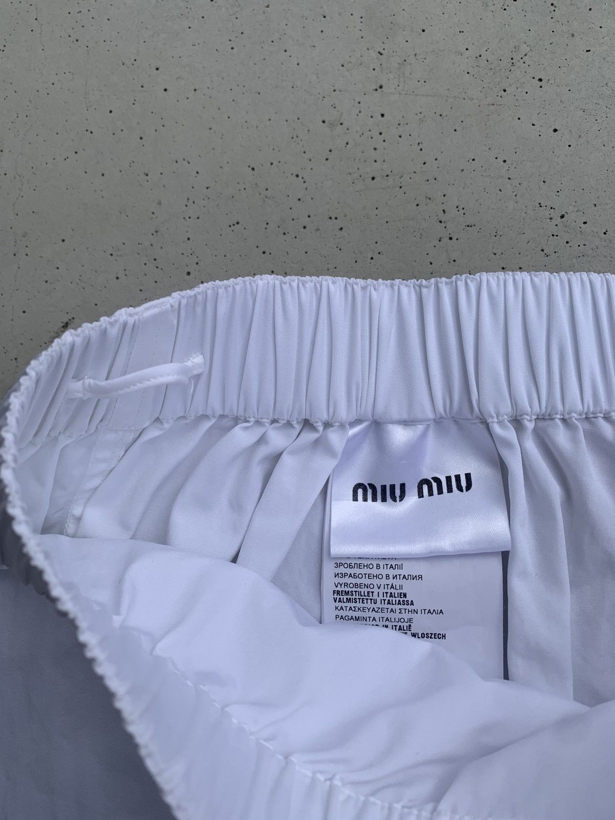 Miu Miu Miu Miu Mini shorts Luxury Old Money Style Casual Fashion Size 30" / US 8 / IT 44 - 8 Thumbnail