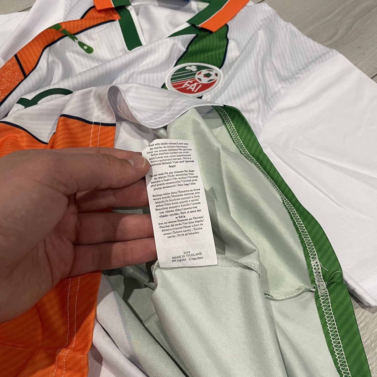 Umbro × Vintage Vintage Umbro FAI Ireland Soccer Jersey Opel Football Y2K Size US L / EU 52-54 / 3 - 8 Thumbnail