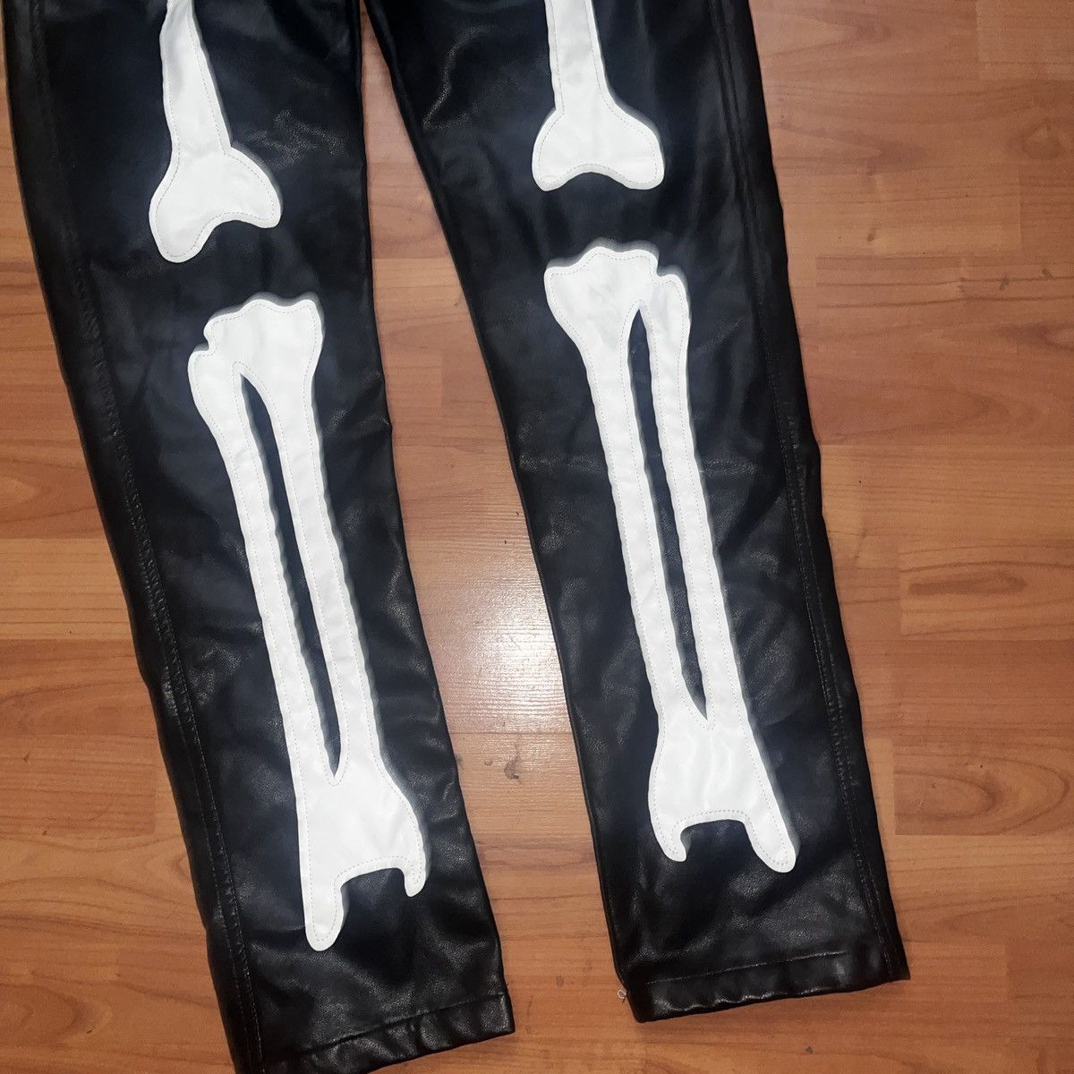 Other H&M Skeleton Faux Leather Jeans 32x30 Size US 32 / EU 48 - 2 Thumbnail