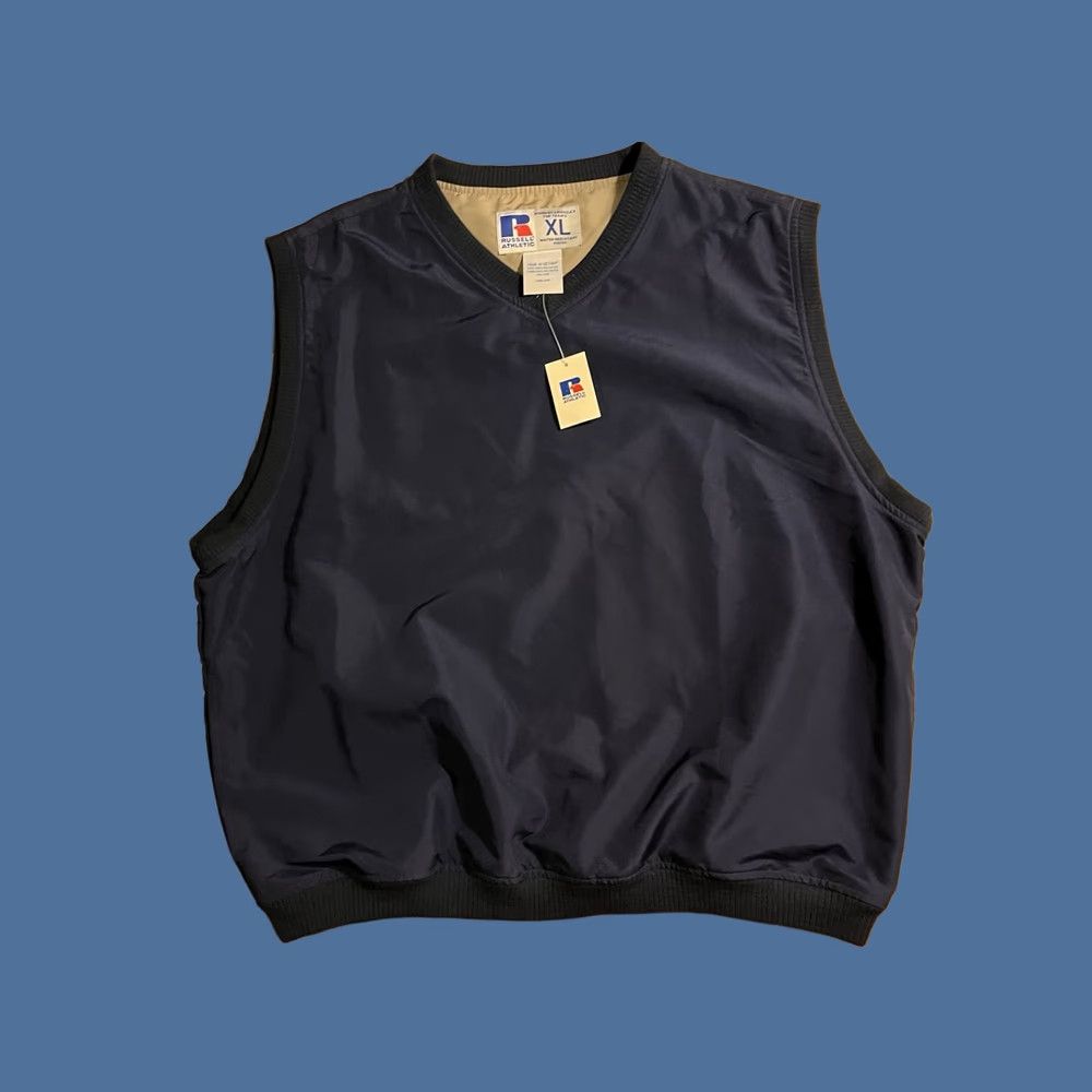 Russell Athletic VINTAGE Russell Athletic NCAA Blank Vest Men’s XL Navy Blue Vest Mens XL Navy Blue 80s 90s Retro Sports Shirts Category: Vest Size US XL / EU 56 / 4 - 1 Thumbnail