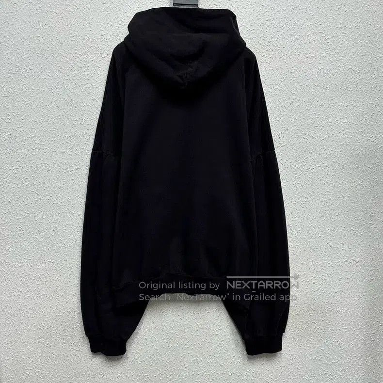 Balenciaga Balenciaga Inverted Logo Embroidered Hoodie. Size US S / EU 44-46 / 1 - 2 Thumbnail