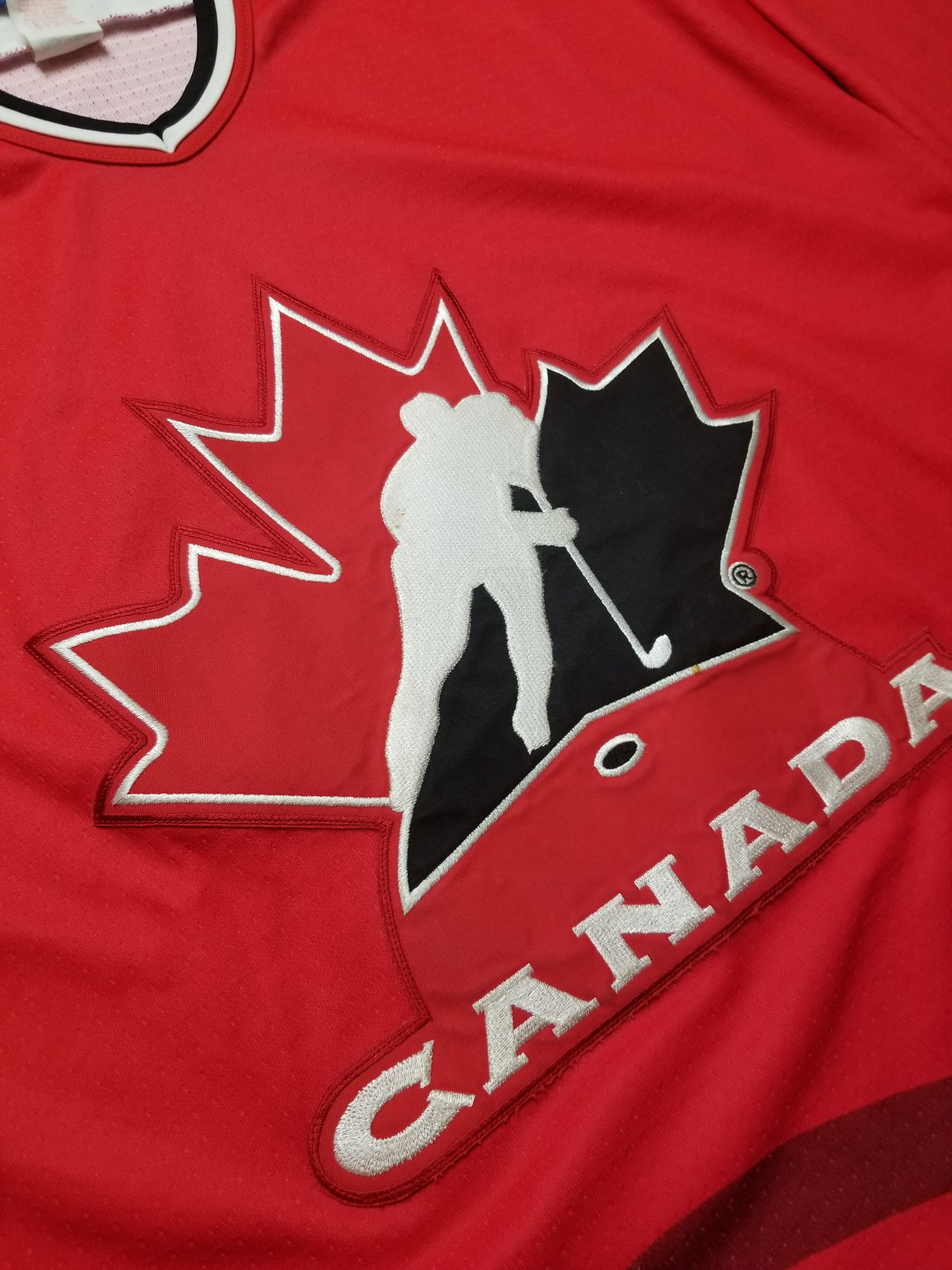 Other VTG 90 Olympic Team Canada Bauer AUTHENTIC Hockey #22 Jersey Size US L / EU 52-54 / 3 - 11 Thumbnail