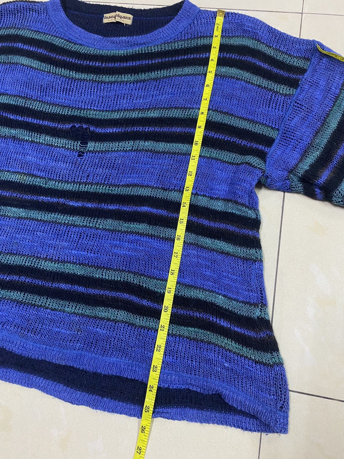 Issey Miyake × Vintage Vintage Issey Miyake Ripped Knit Sweater Size US M / EU 48-50 / 2 - 14 Thumbnail