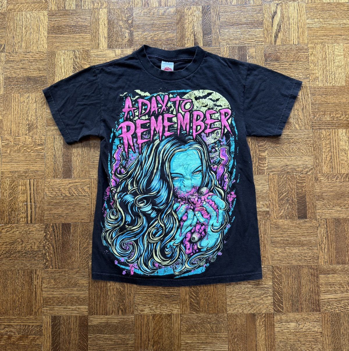 Vintage Vintage Y2K A Day to Remember Zombie Graphic Band Tee Size US S / EU 44-46 / 1 - 1 Thumbnail
